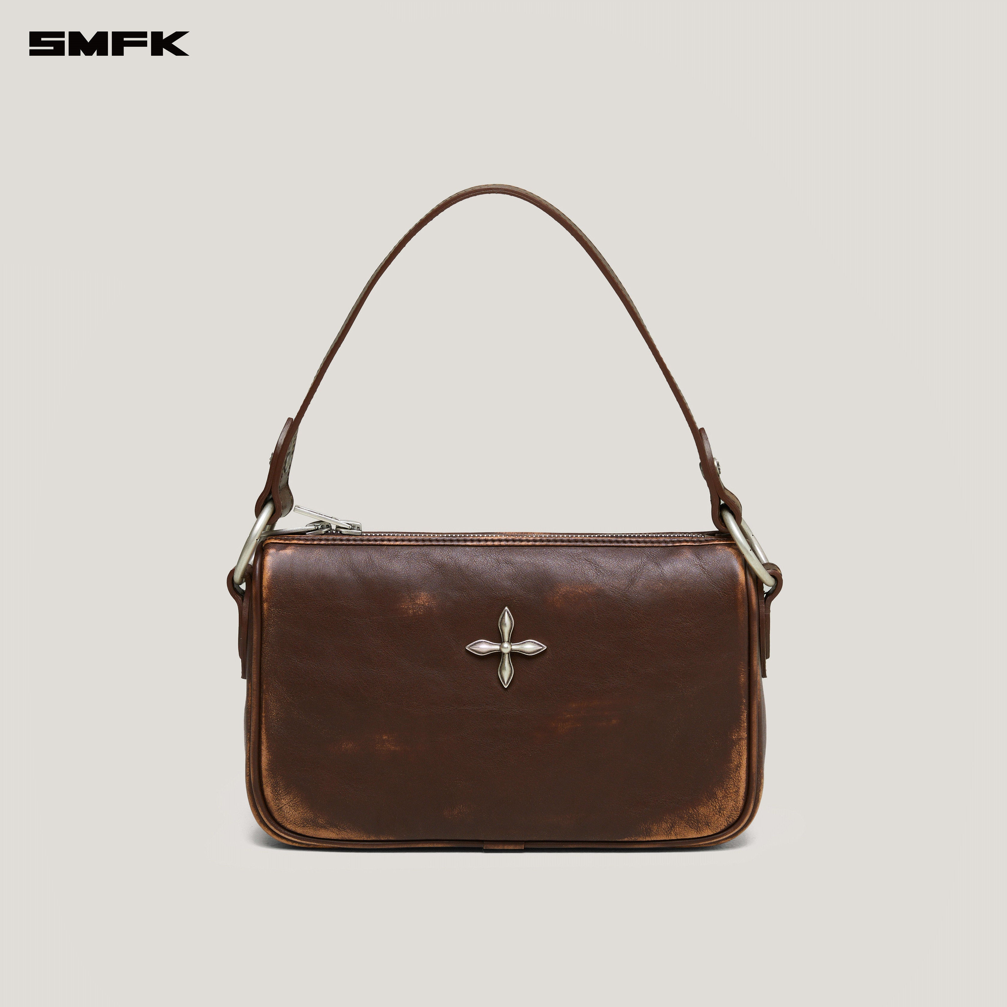 COMPASS RIVET PATINA LEATHER CHOCKER/M WILD BLACK PATINA