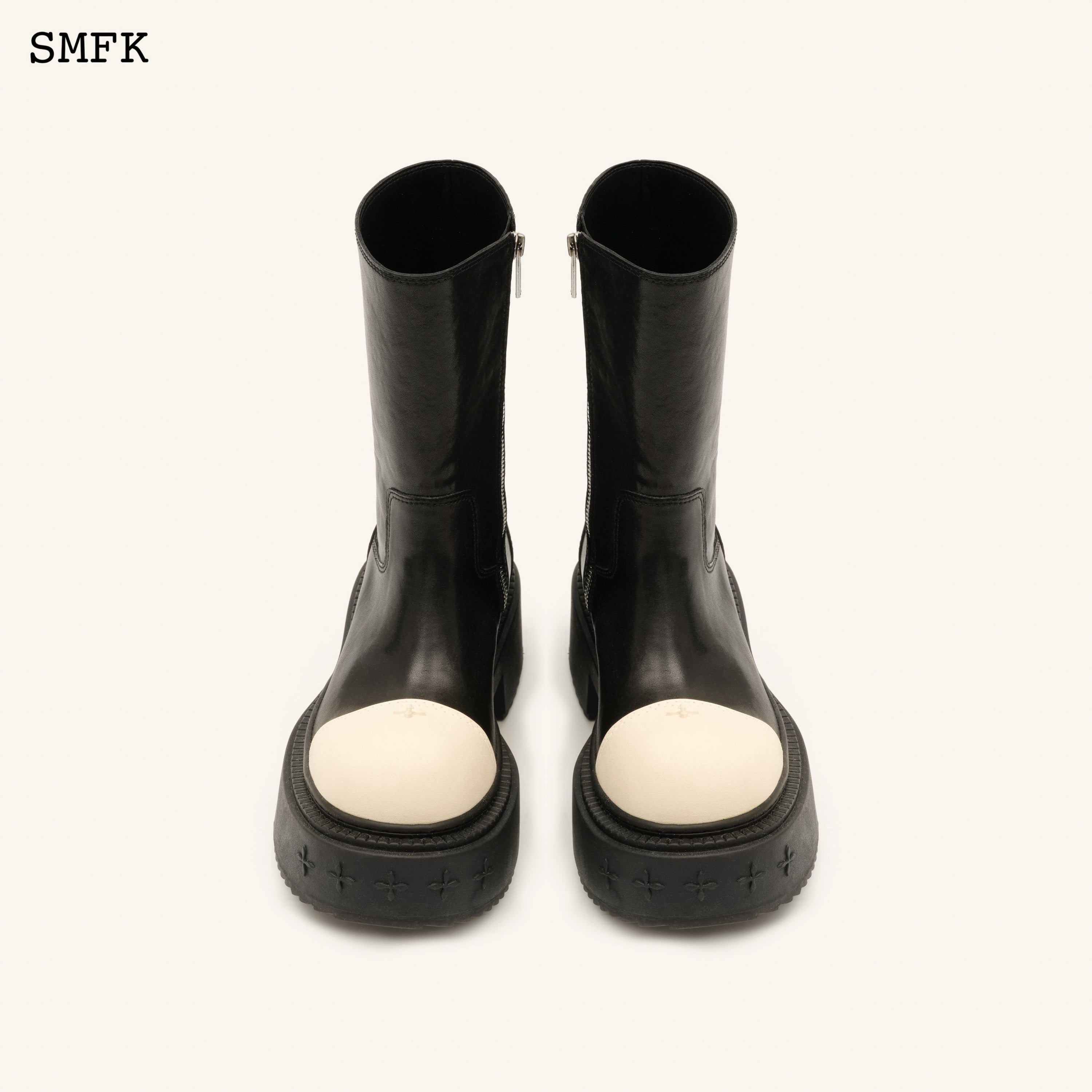 Compass Rider Low Boots In Black And White - SMFK Official