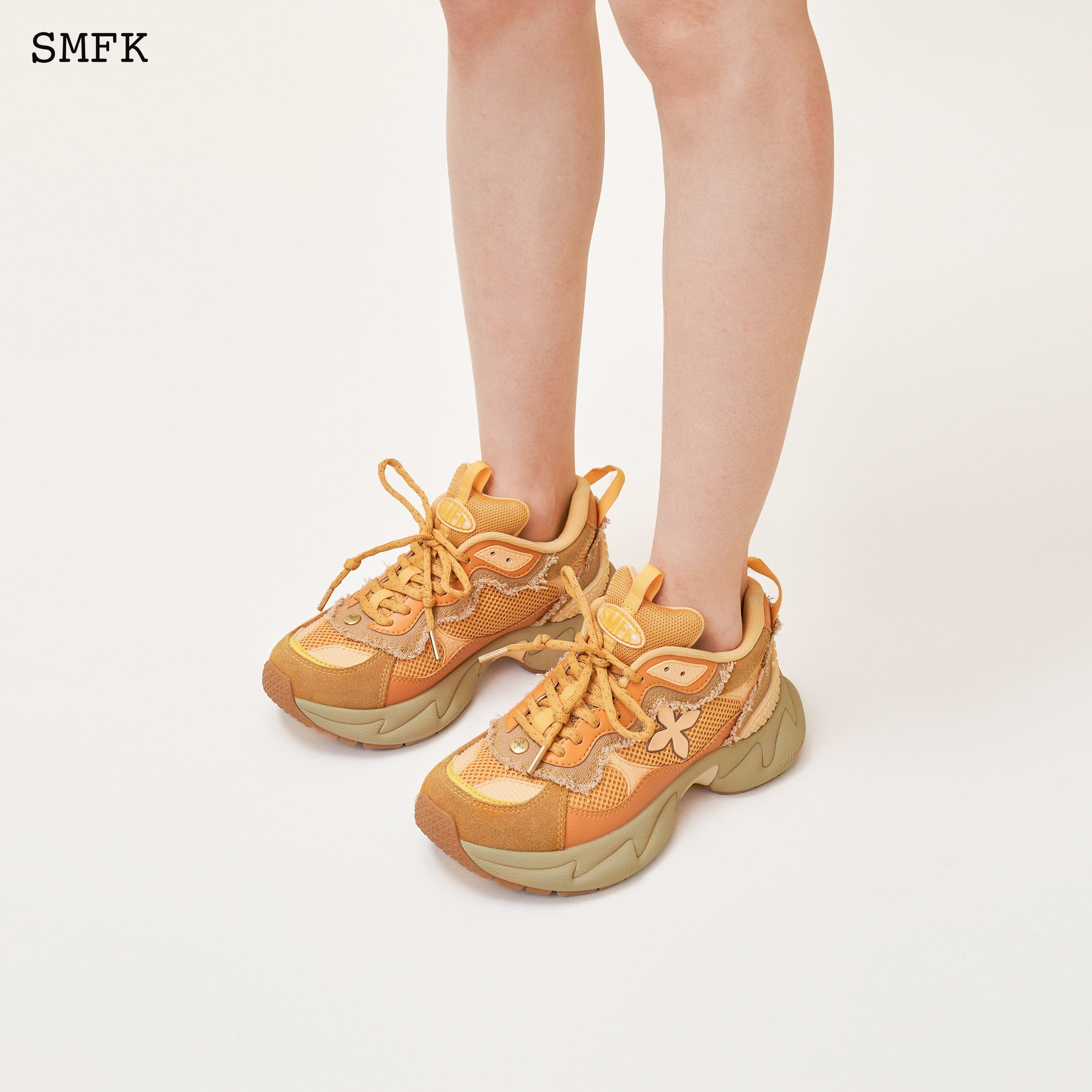 Compass Wave Retro Jogging Shoes In Brown - SMFK Official