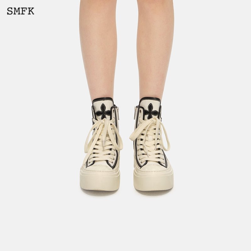 Retro College High Top Board Shoes White