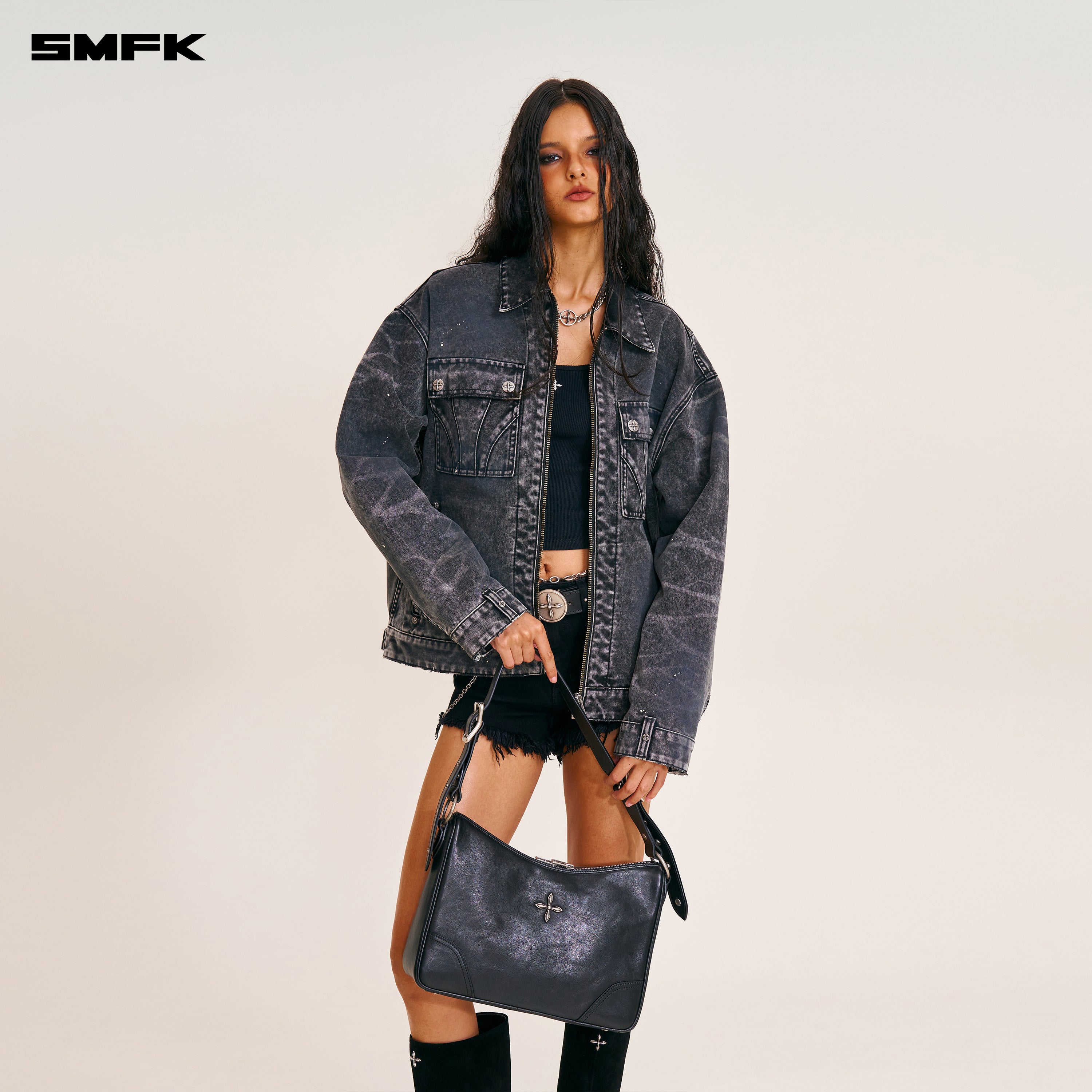 ワイルドオリジン レザーショルダーバッグ/ラージ ウィルダネス ブラック