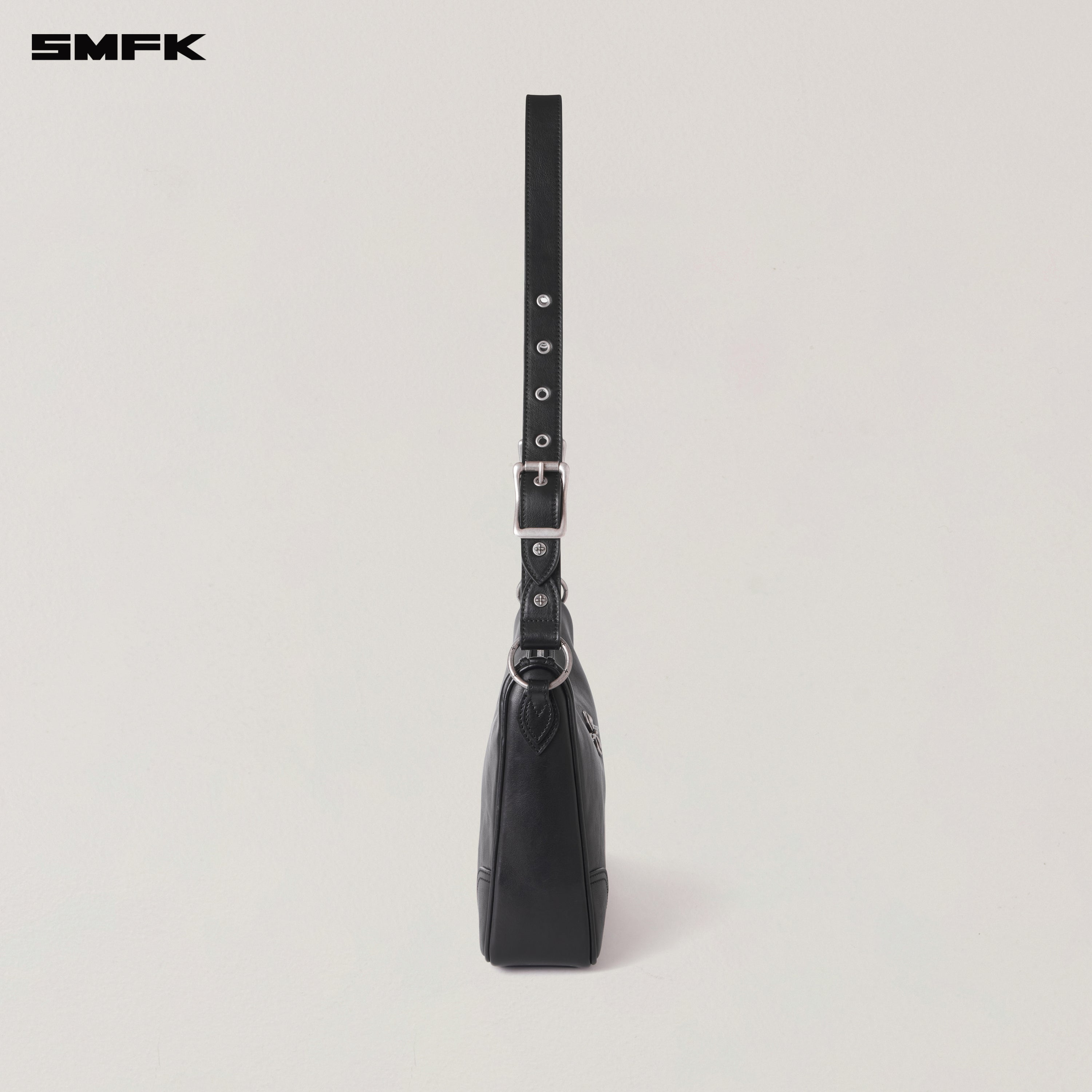 ワイルドオリジン レザーショルダーバッグ/ラージ ウィルダネス ブラック