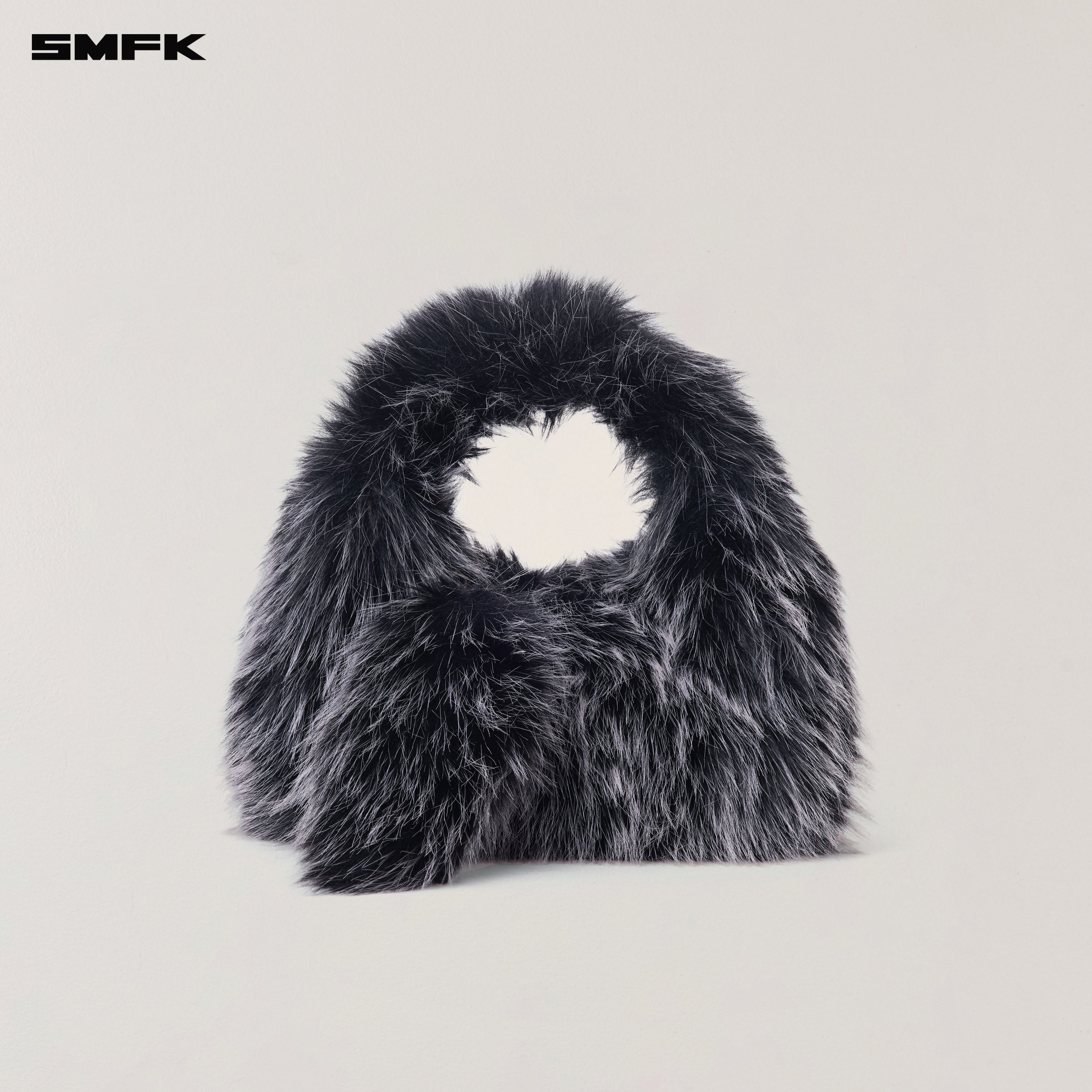 COMPASS COBBLE FURRY BAG/SMALL SILVER FOX