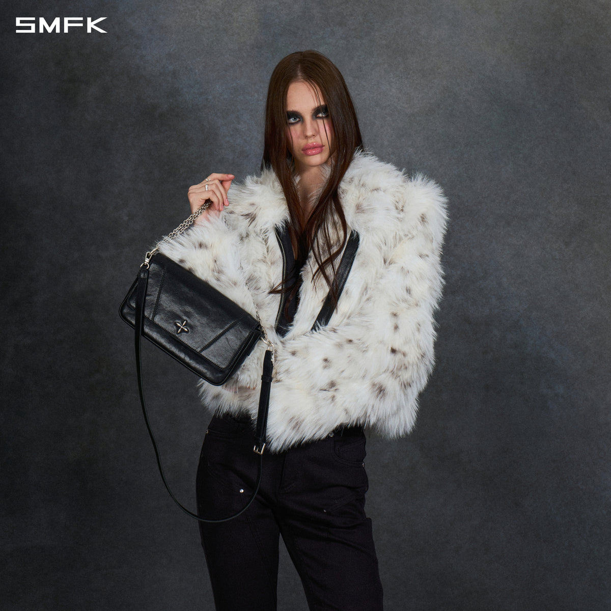 CORE CLASSIC  LEATHER FLAP SHOULDER CHAIN BAG/MEDUIM WILD BLACK