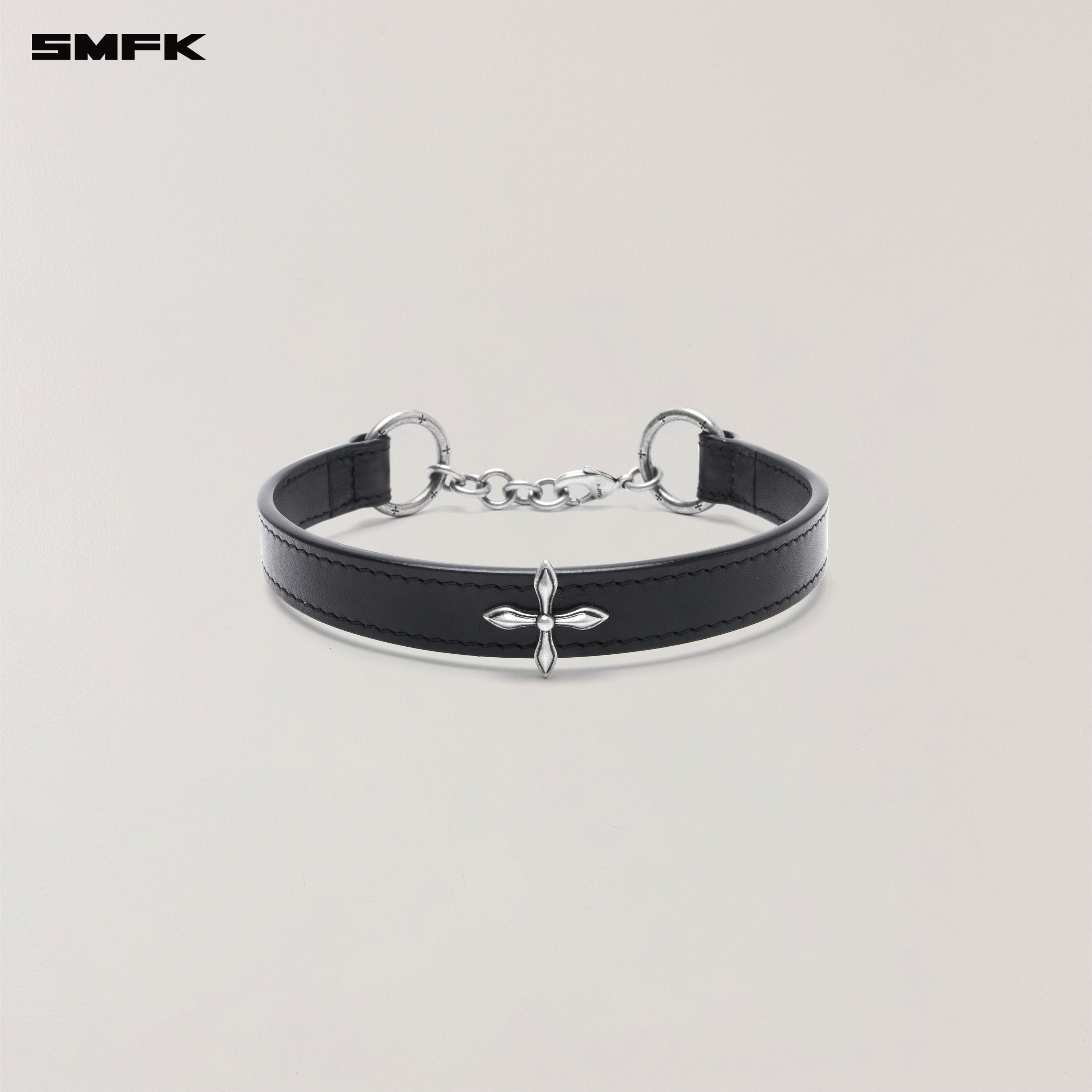 クロスリベットハンドメイドホースレザーカラー ミディアム ウィルダネス ブラック