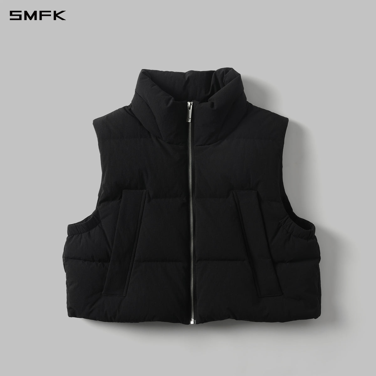 MYTH AEOLUS SHORT DOWN VEST/WHITE DUCK DOWN/W WILD BLACK
