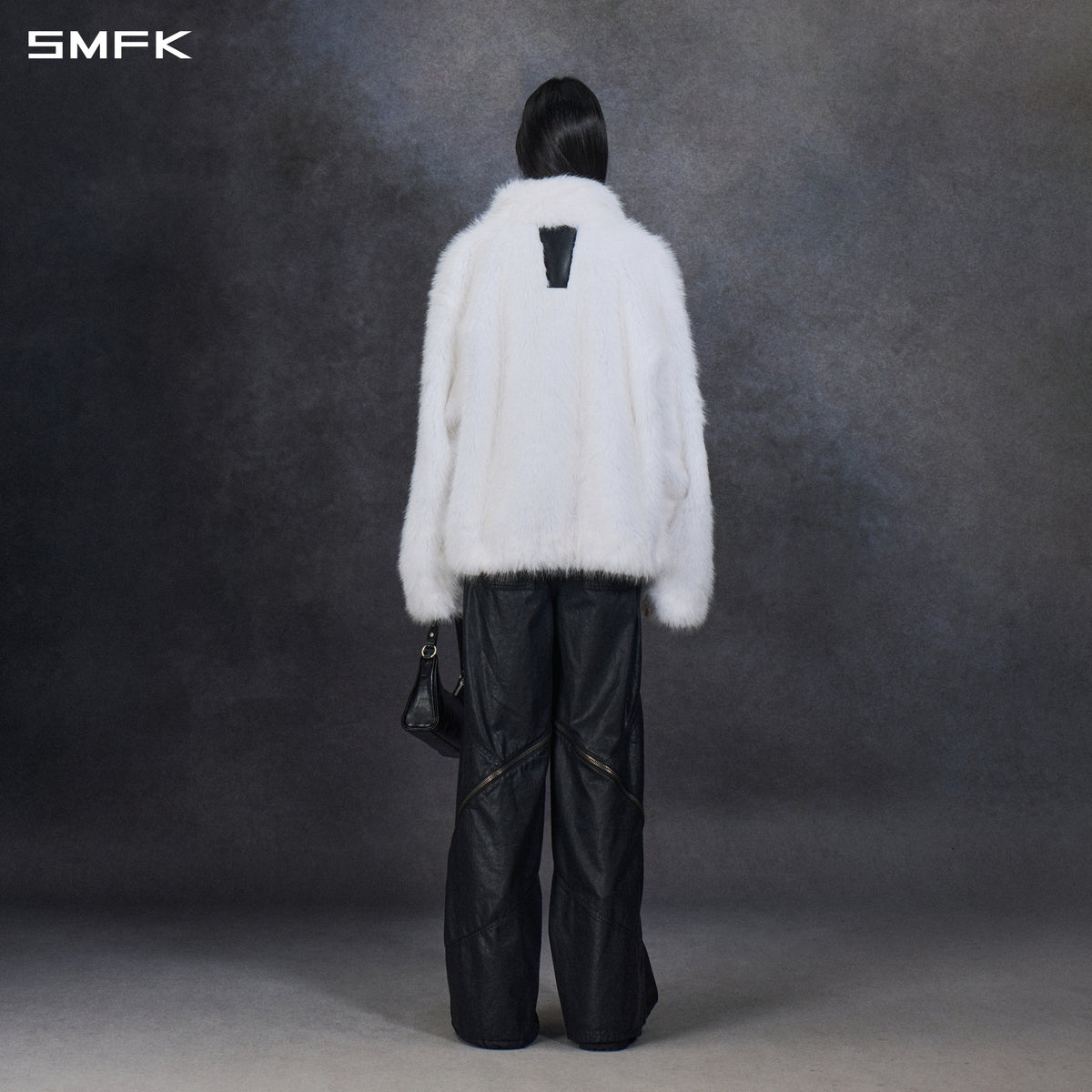 타임리스 인스피레이션 와이드 사이즈 인조 모피 재킷 / 폴리에스터 / 남녀공용 클라우드 화이트