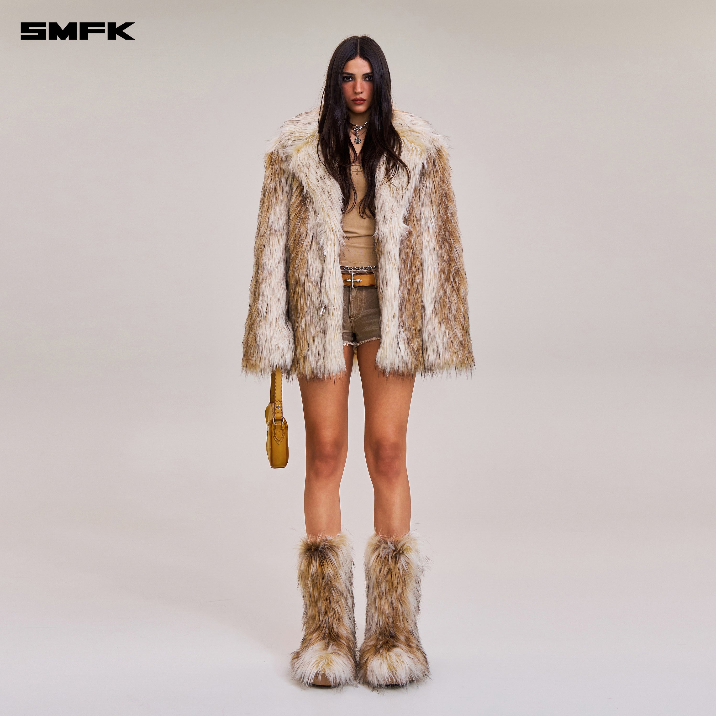 十字架の置物 荒野の狩猟用ジャケット 北極オオカミ ホワイト