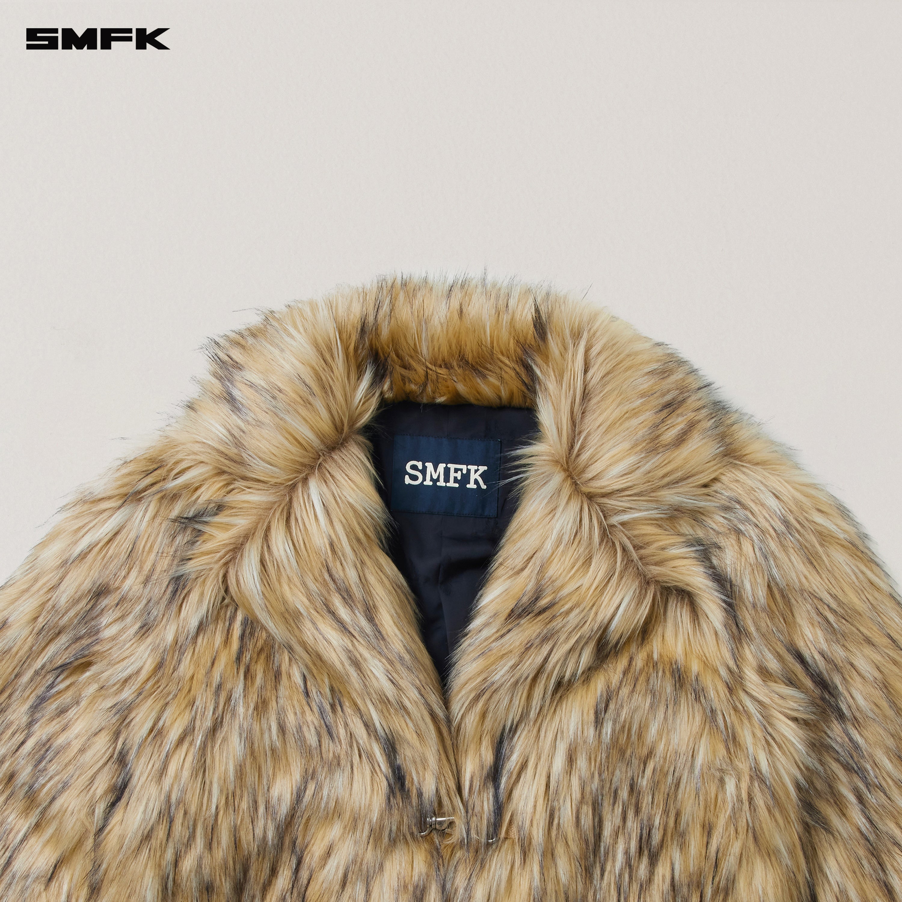 十字架の置物 荒野の狩猟コート ウルフ ブラウン