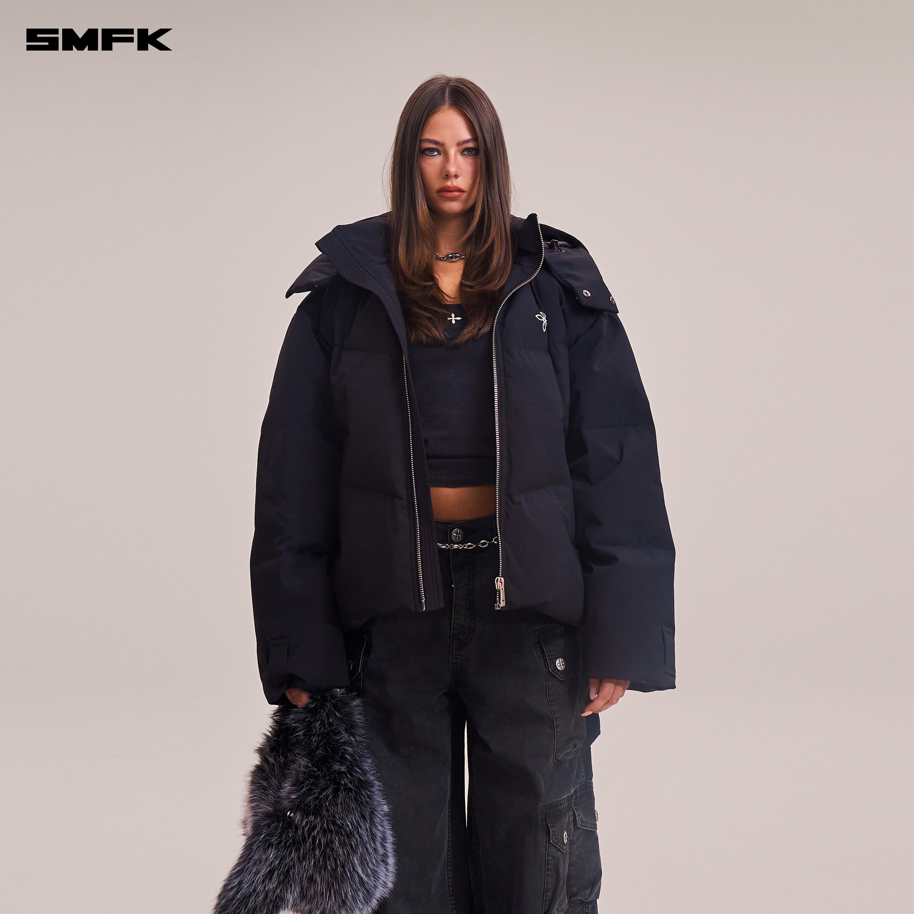 クロススタチュー ウィルダネス ハンティング ワイドボディ ダウンジャケット ウィルダネス ブラック