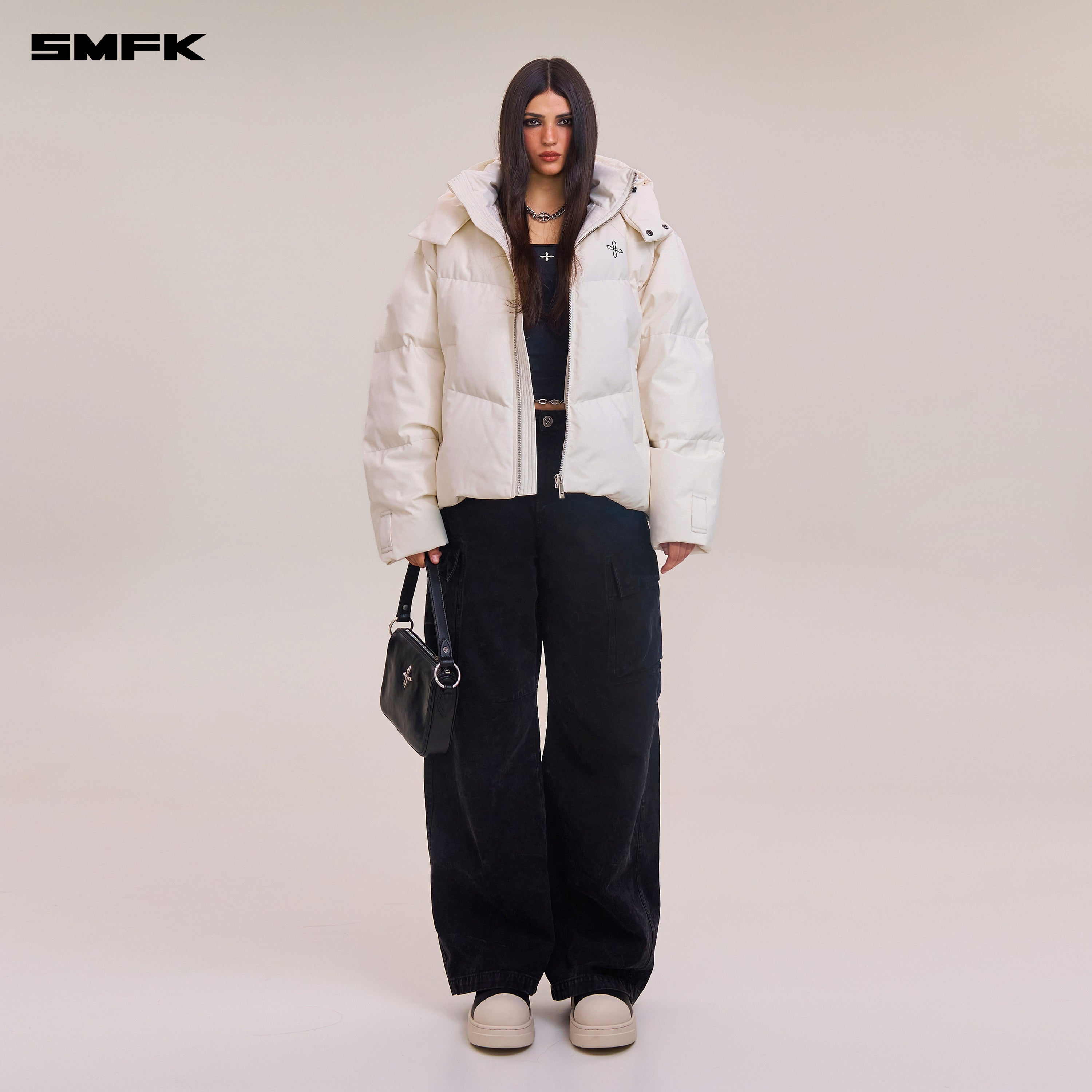 クロススタチュー ウィルダネスハンティング ワイドボディ ダウンジャケット スノーマウンテン ホワイト