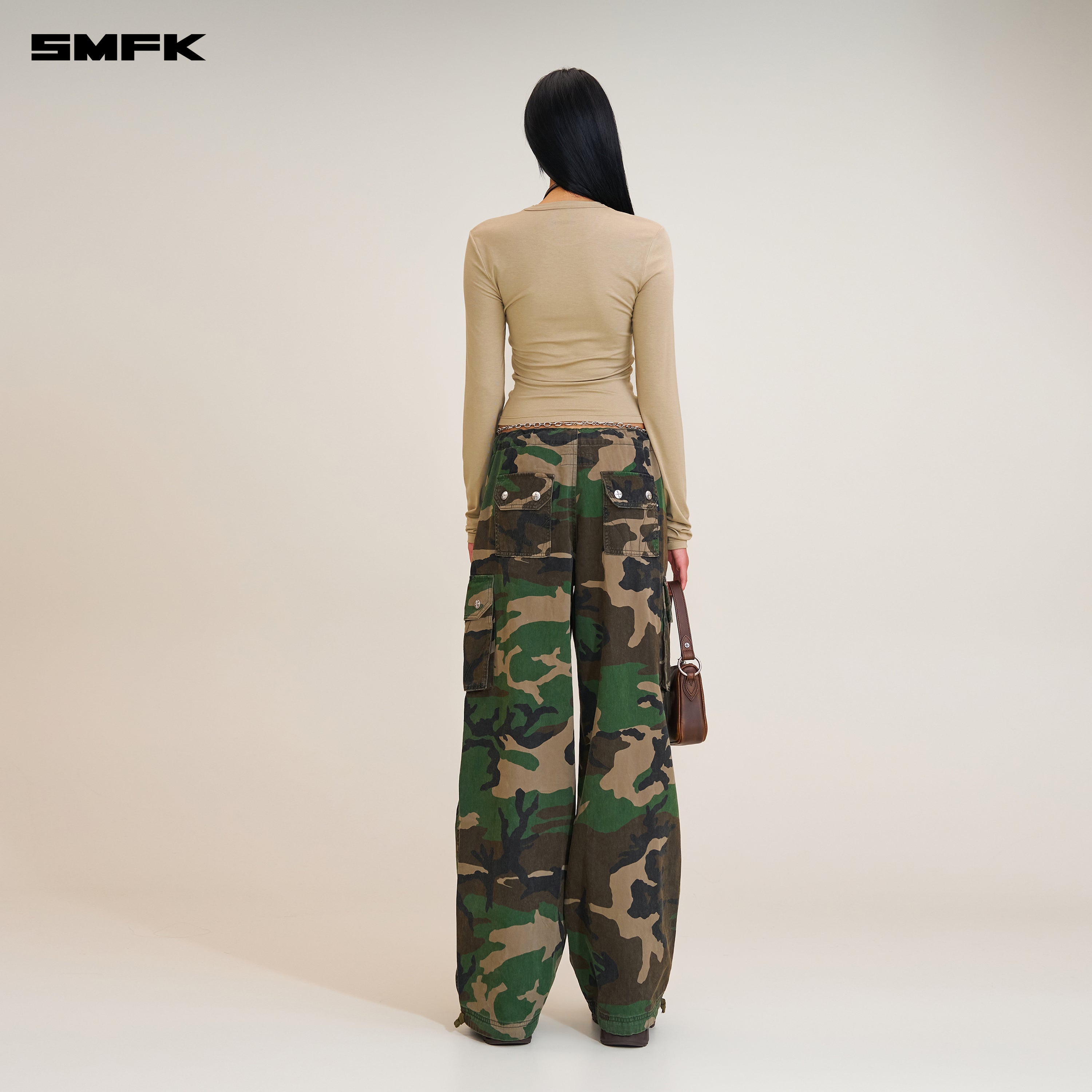 COMPASS STAMP Slim-fit SPORTS PULLOVER SHADOW GREEN