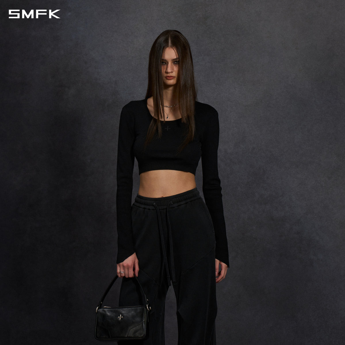 MYTH SIREN EVENING SHORT KNIT PULLOVER/TENCEL+SILK WILD BLACK