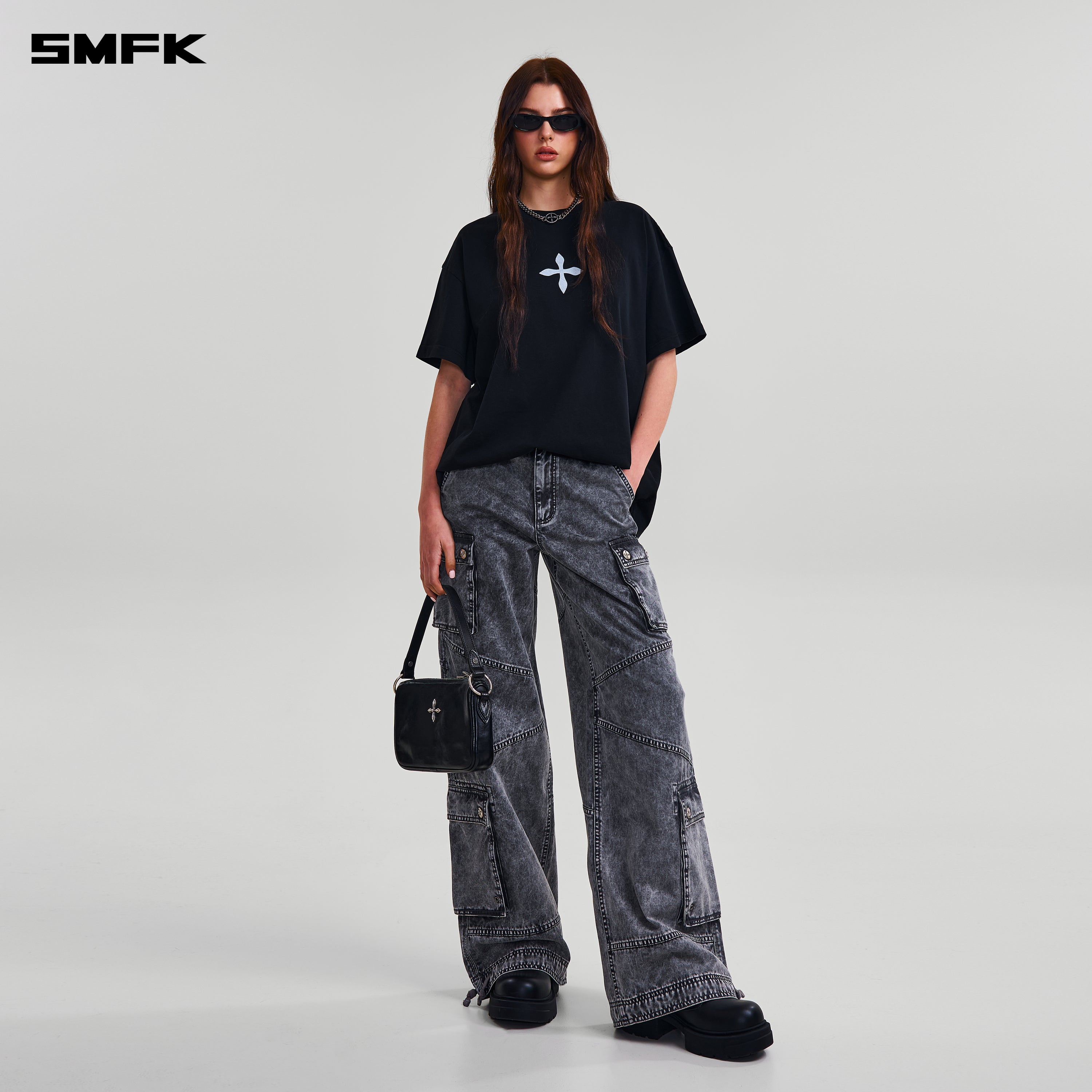 COMPASS MODE MASSIVE TEE-MAGNOLIA/COTTON WILD BLACK