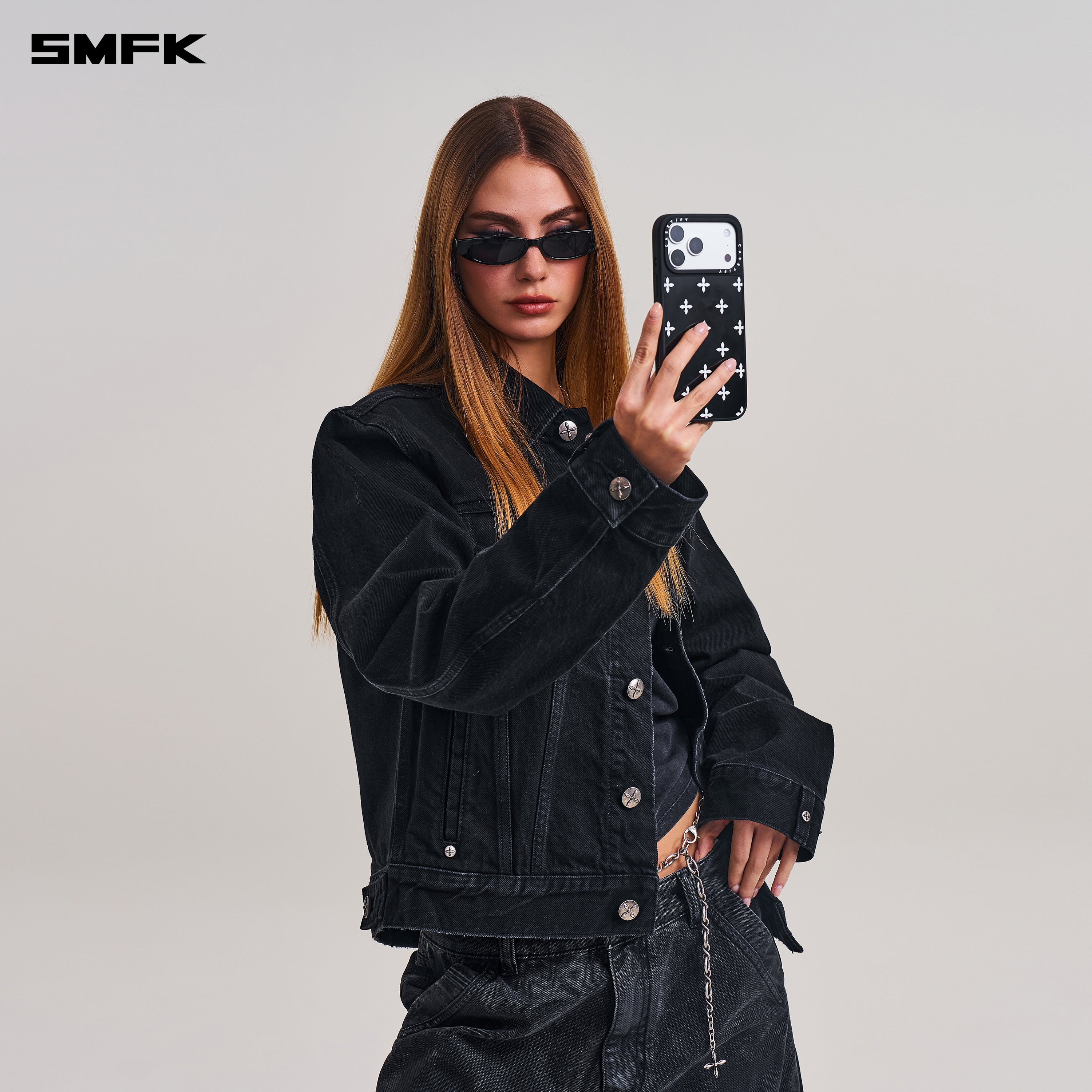 SMFK X CASETiFY COMPASS BLACK GARDEN 17 Pro PHONE CASE
