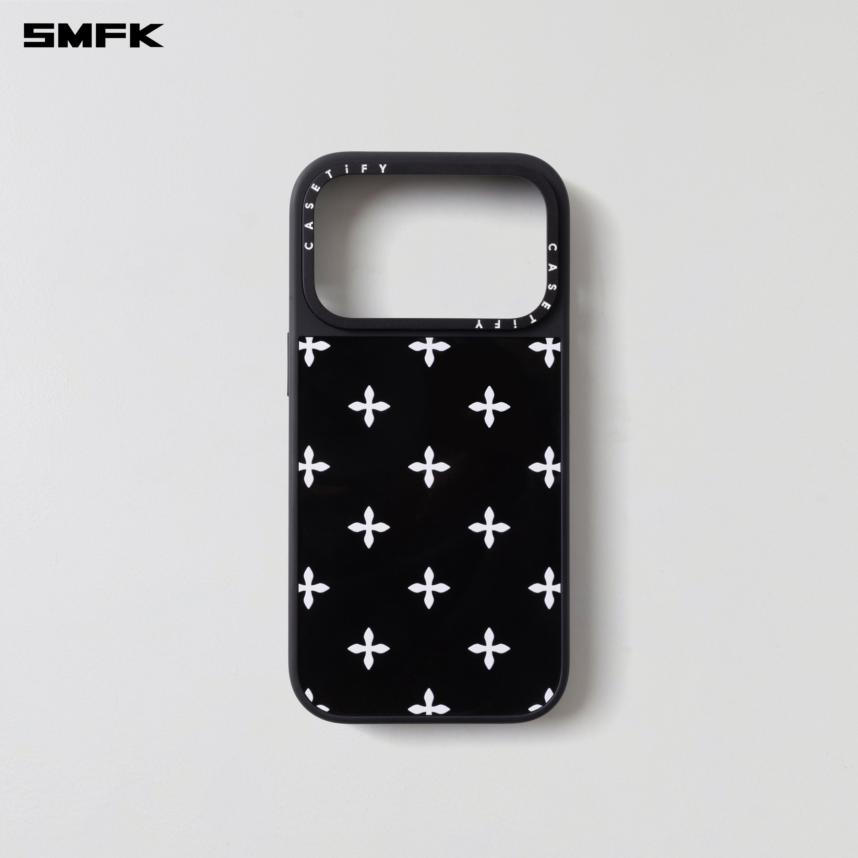 SMFK X CASETiFY COMPASS BLACK GARDEN 17 Pro PHONE CASE
