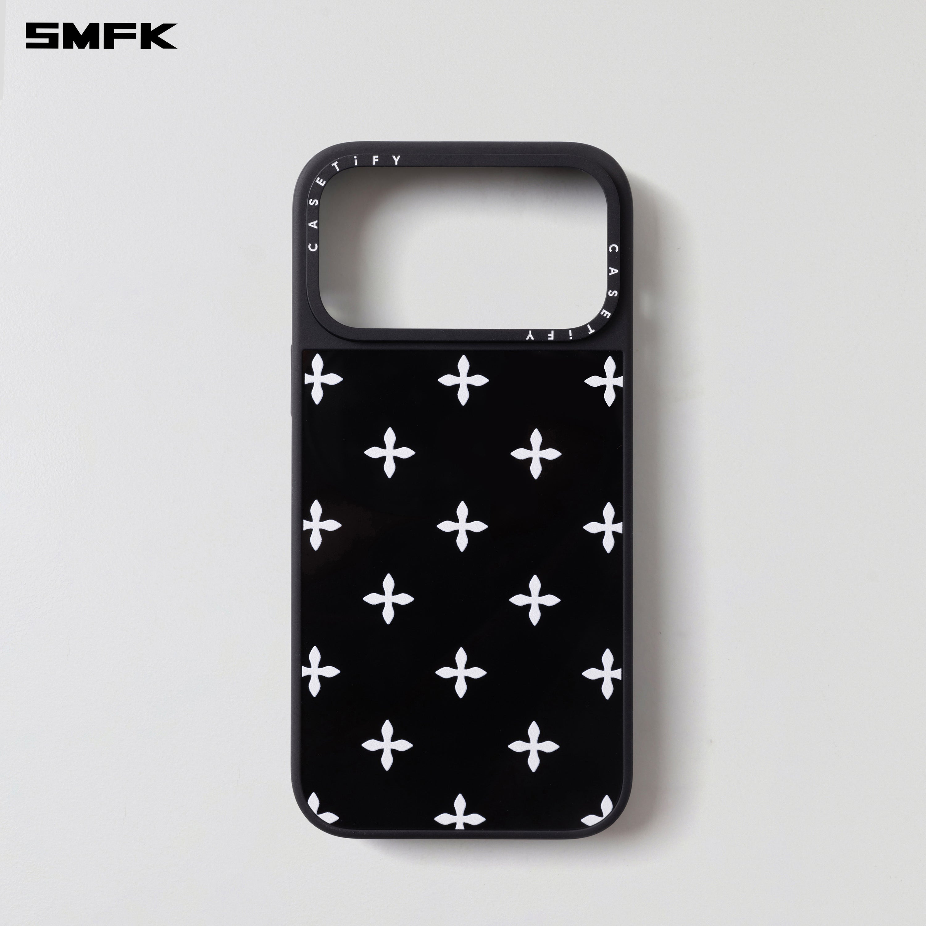 SMFK X CASETiFY COMPASS BLACK GARDEN 17 Pro Max PHONE CASE