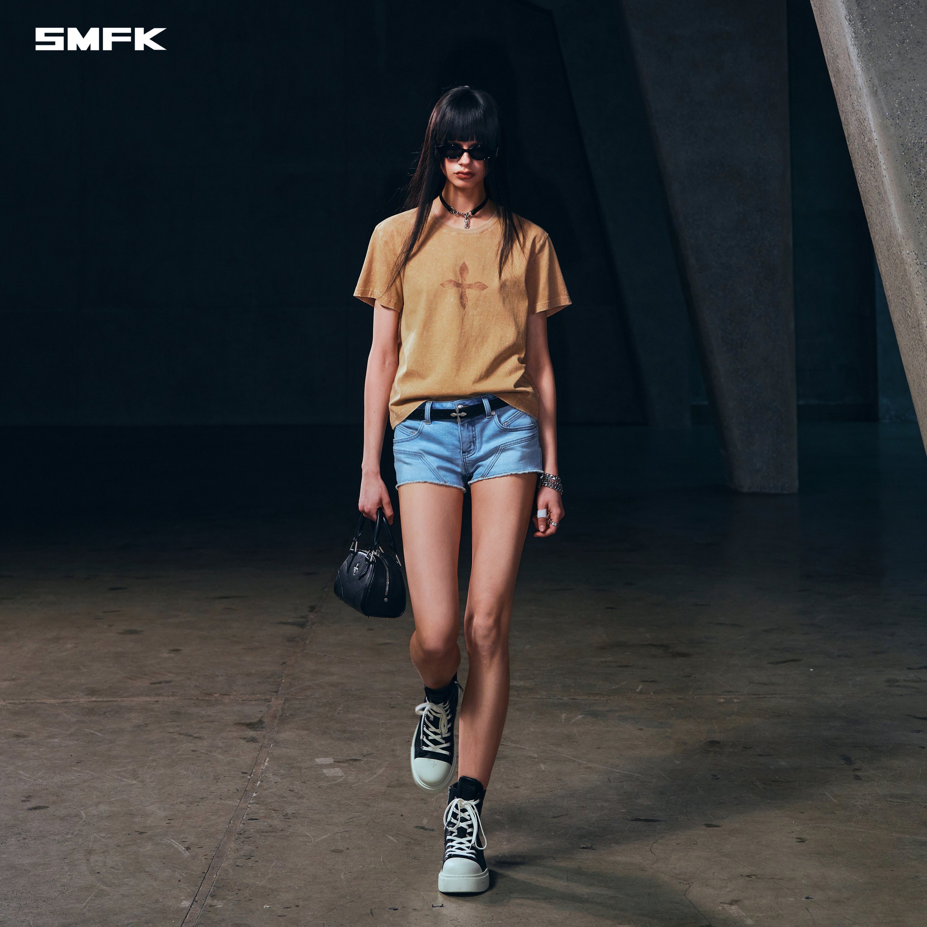 VINTAGE-SAVAGE TEE/STONE WASH VANISH SAND