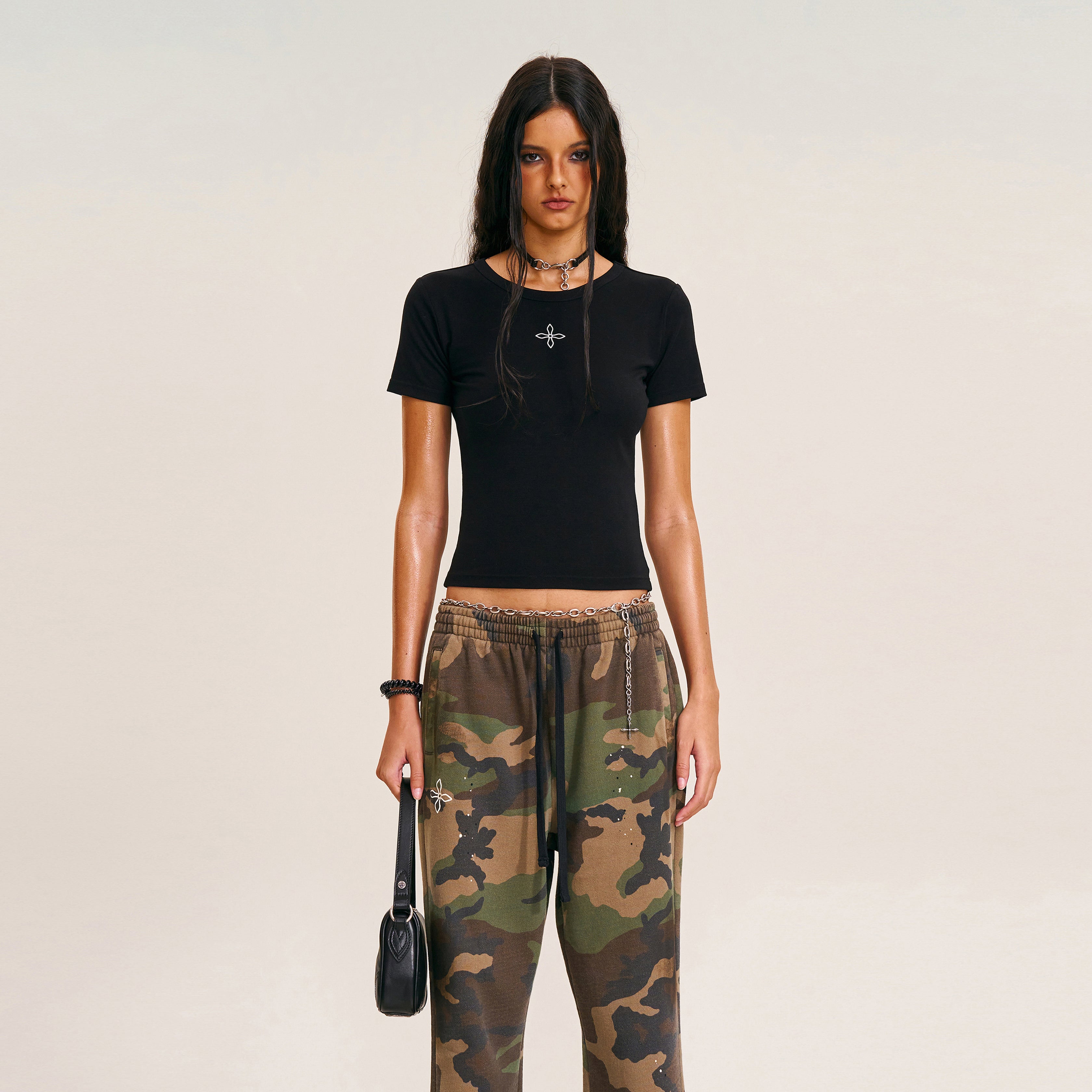 SMFK tシャツ FUTURE モード スタンダード フィット T シャツ ブラック | MADAX