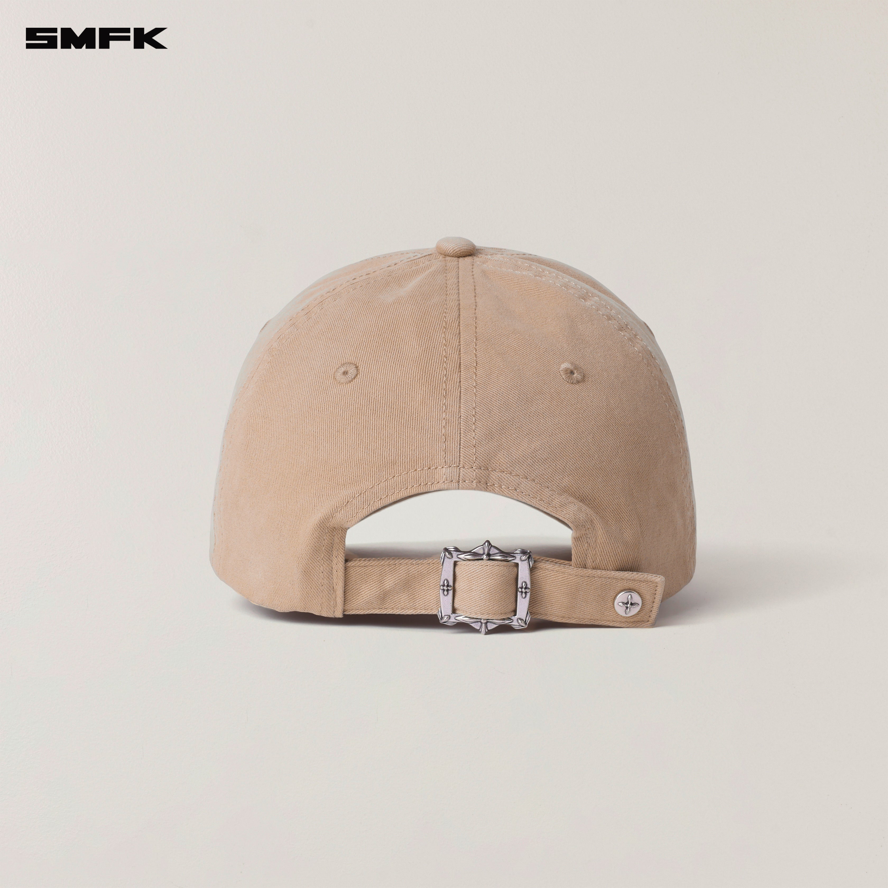 クロスバッジワークベースボールキャップデザートカラー – SMFK Official