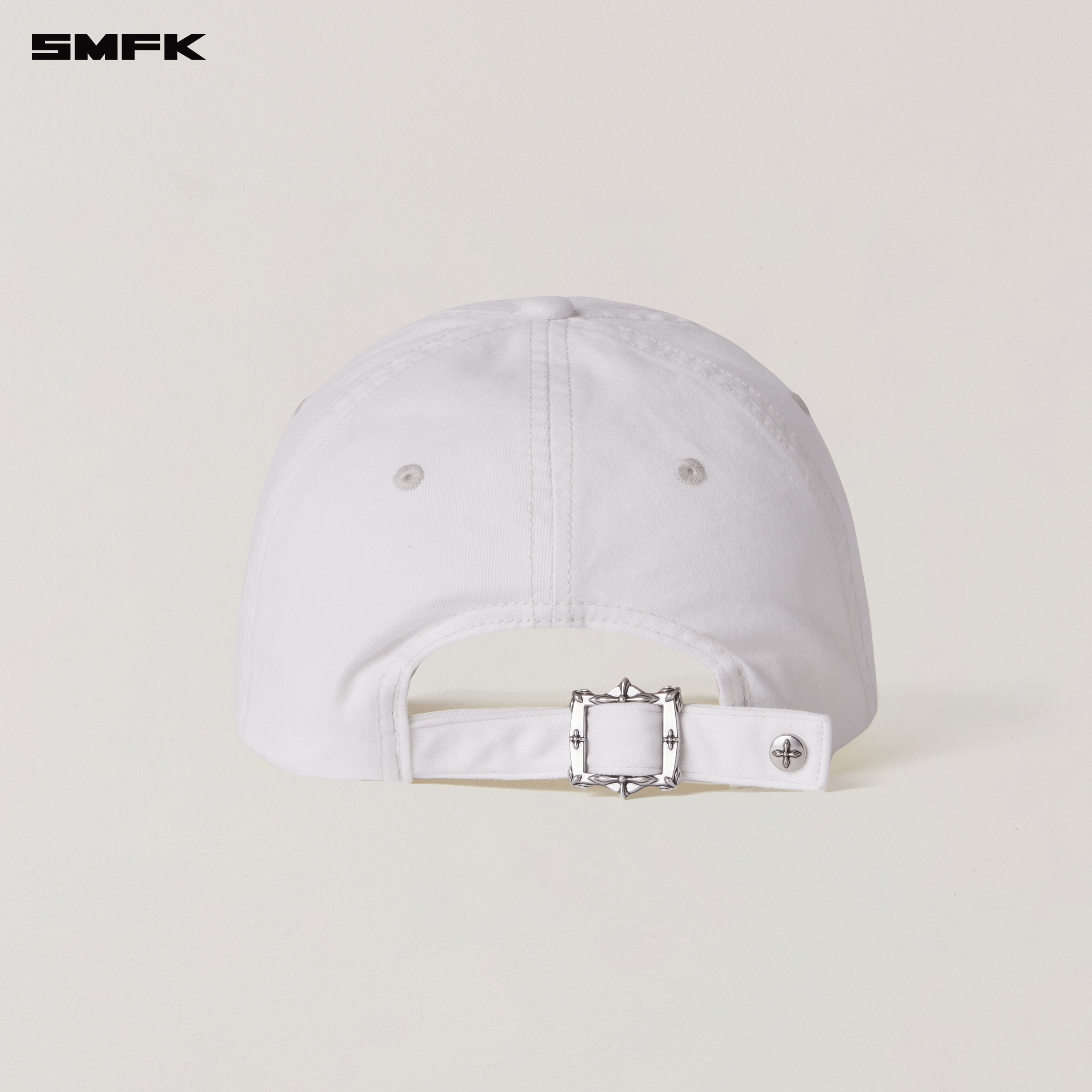 SMFK クロスバッジワークベースボールキャップ スノーマウンテン ホワイト クロスバッジワークベースボールキャップ スノーマウンテン ホワイト