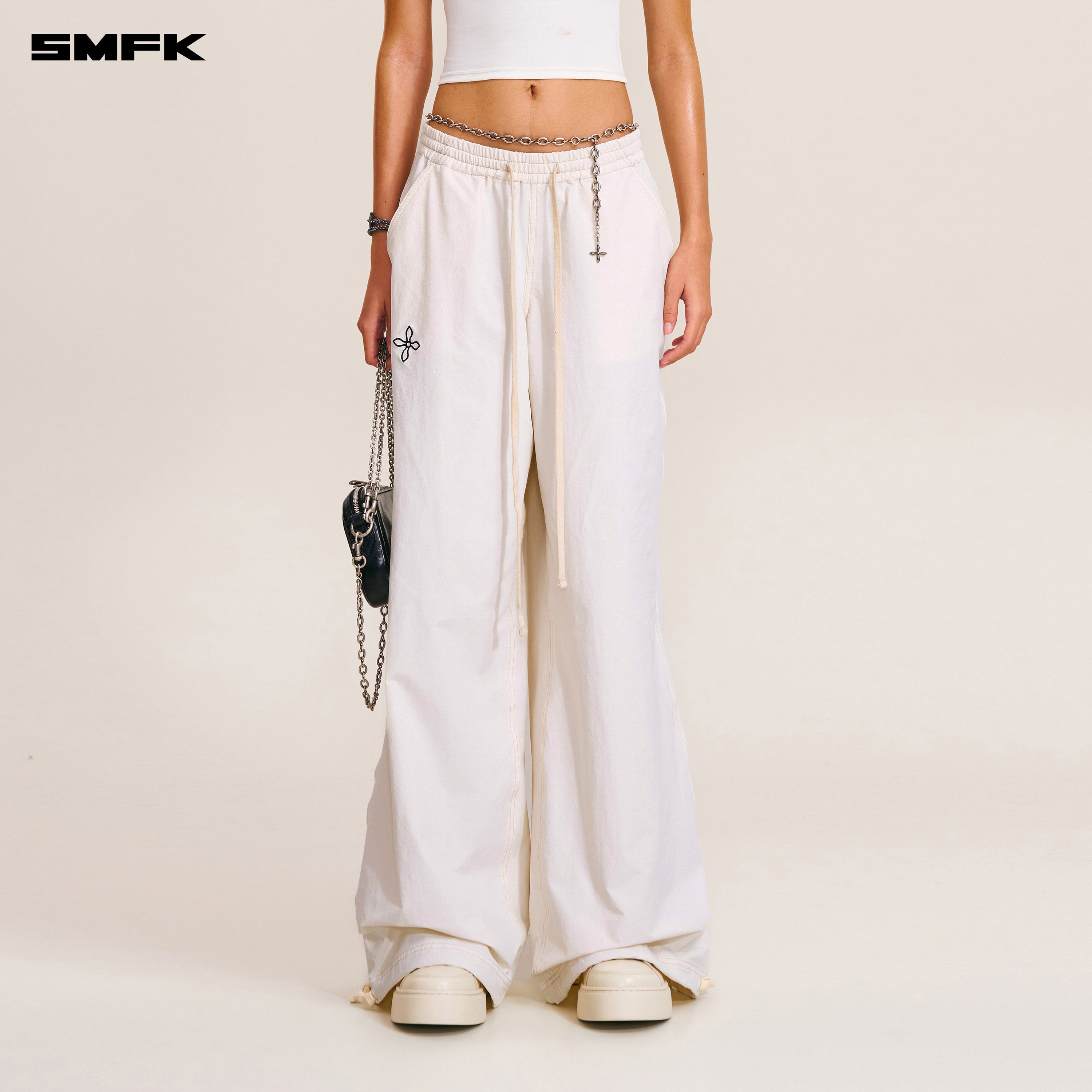 십자가 조각상 타워 아웃도어 스포츠 팬츠 앤틱 화이트