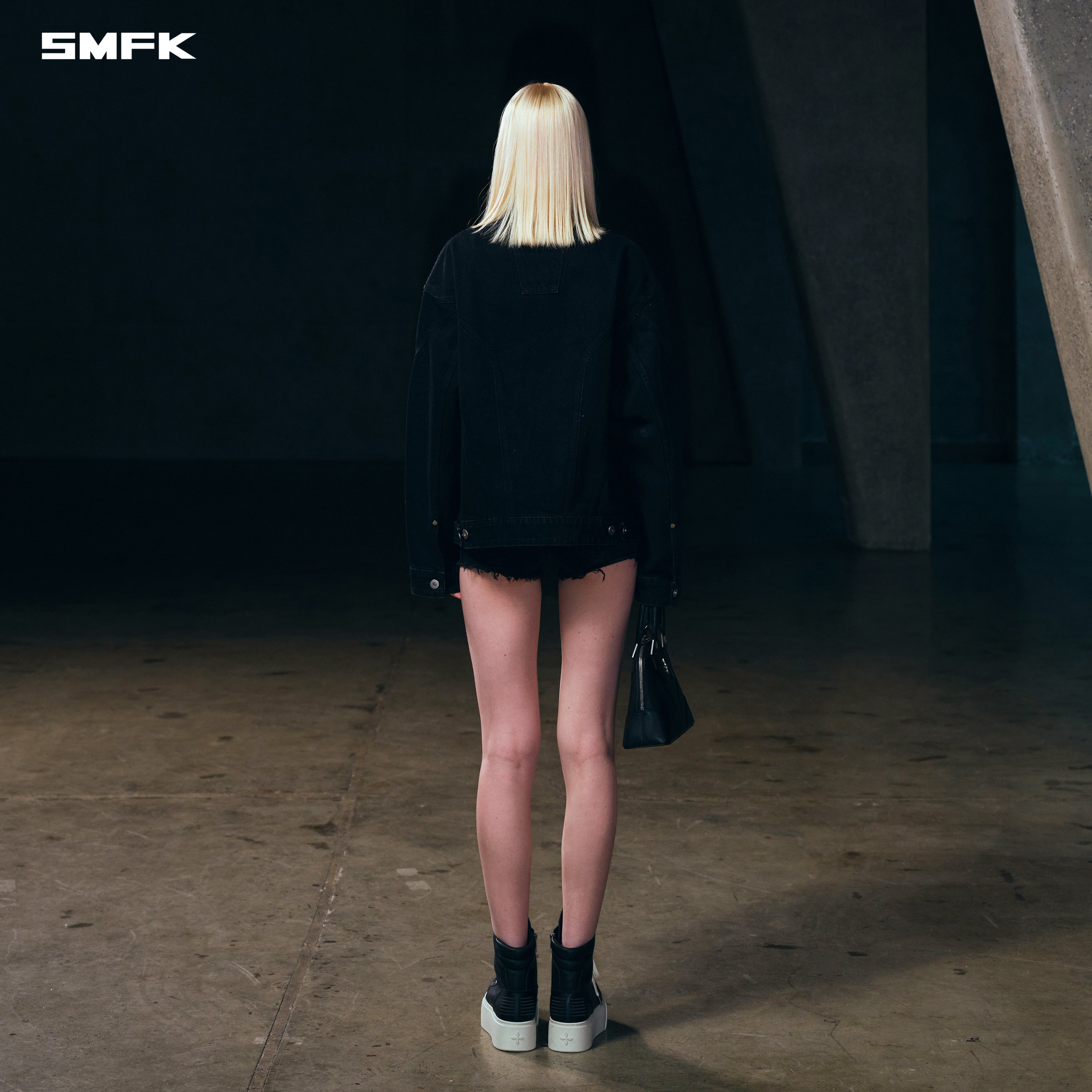 WILD MIRAGE LOW-WASIT DENIM SHORTS/E-COTTON WILD BLACK