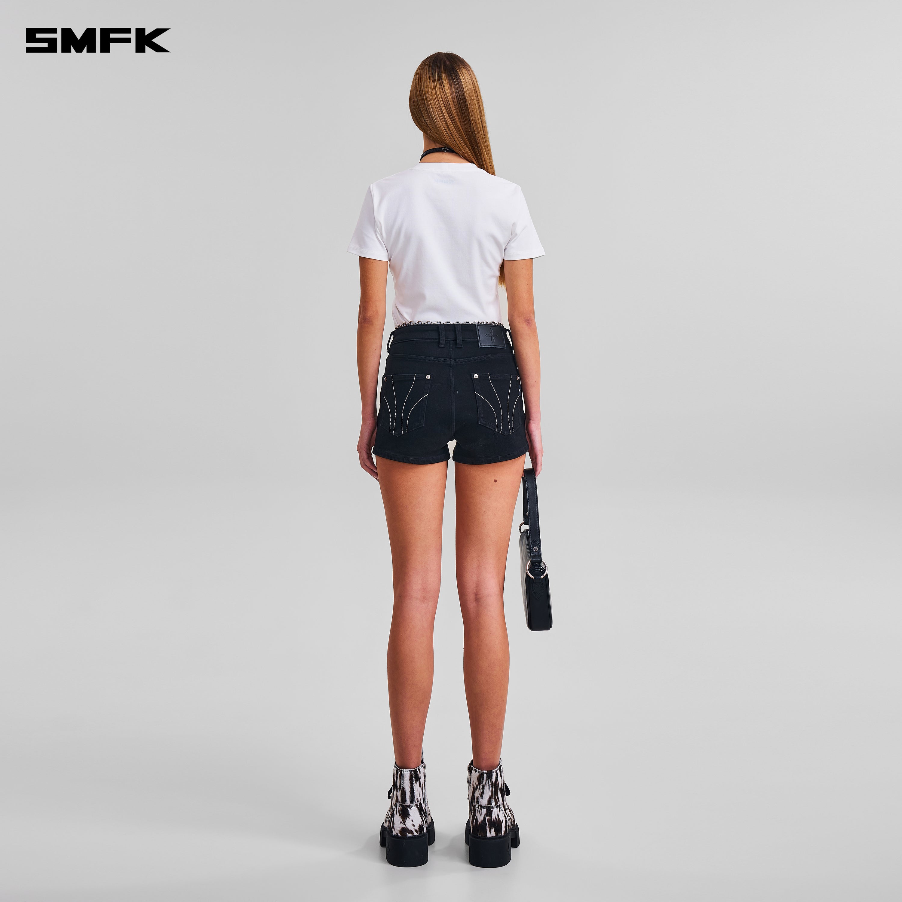 COMPASS DANCER DENIM FLAT SHORTS WILD BLACK