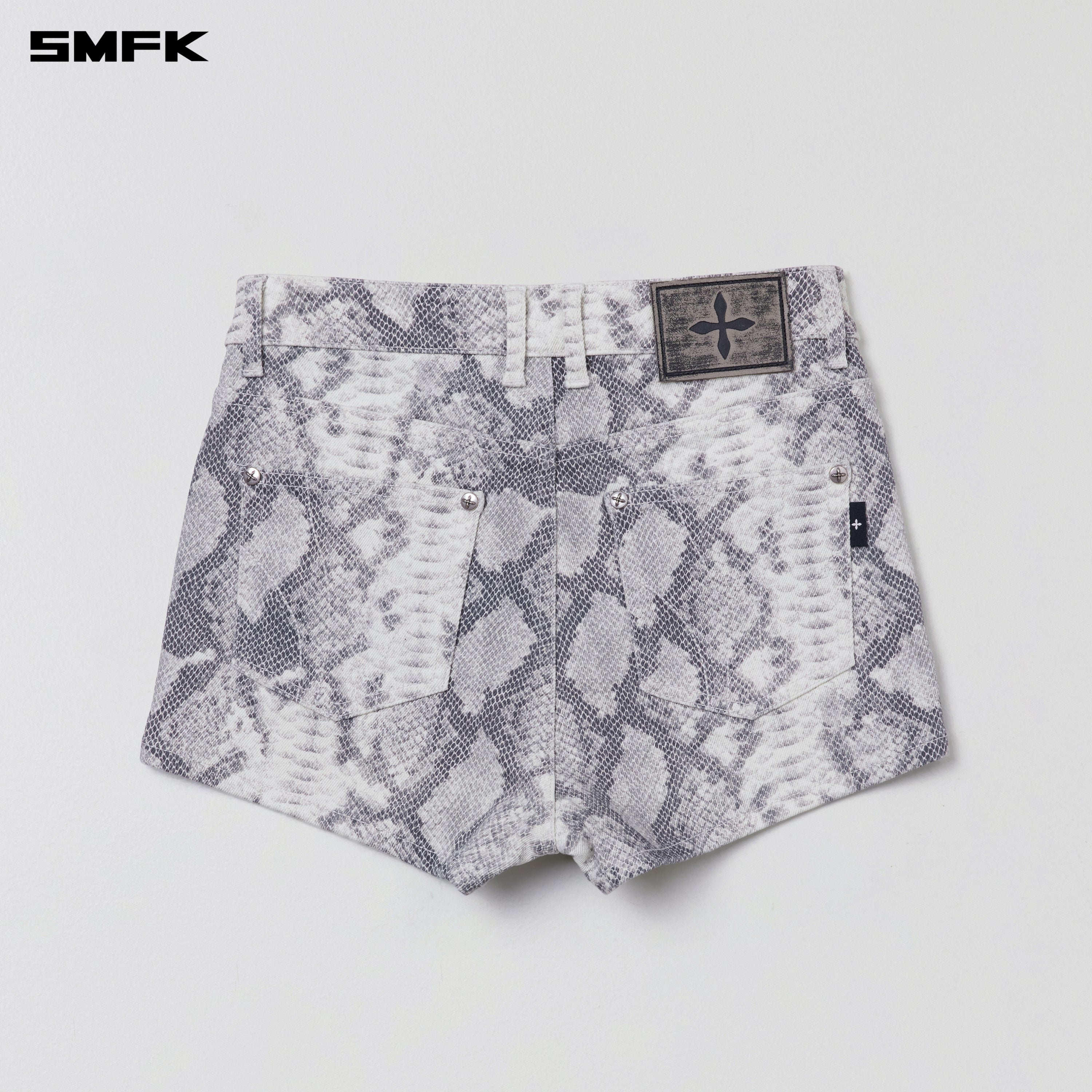 クロスクラシックダンストループデニムショーツファントムスネークプリント