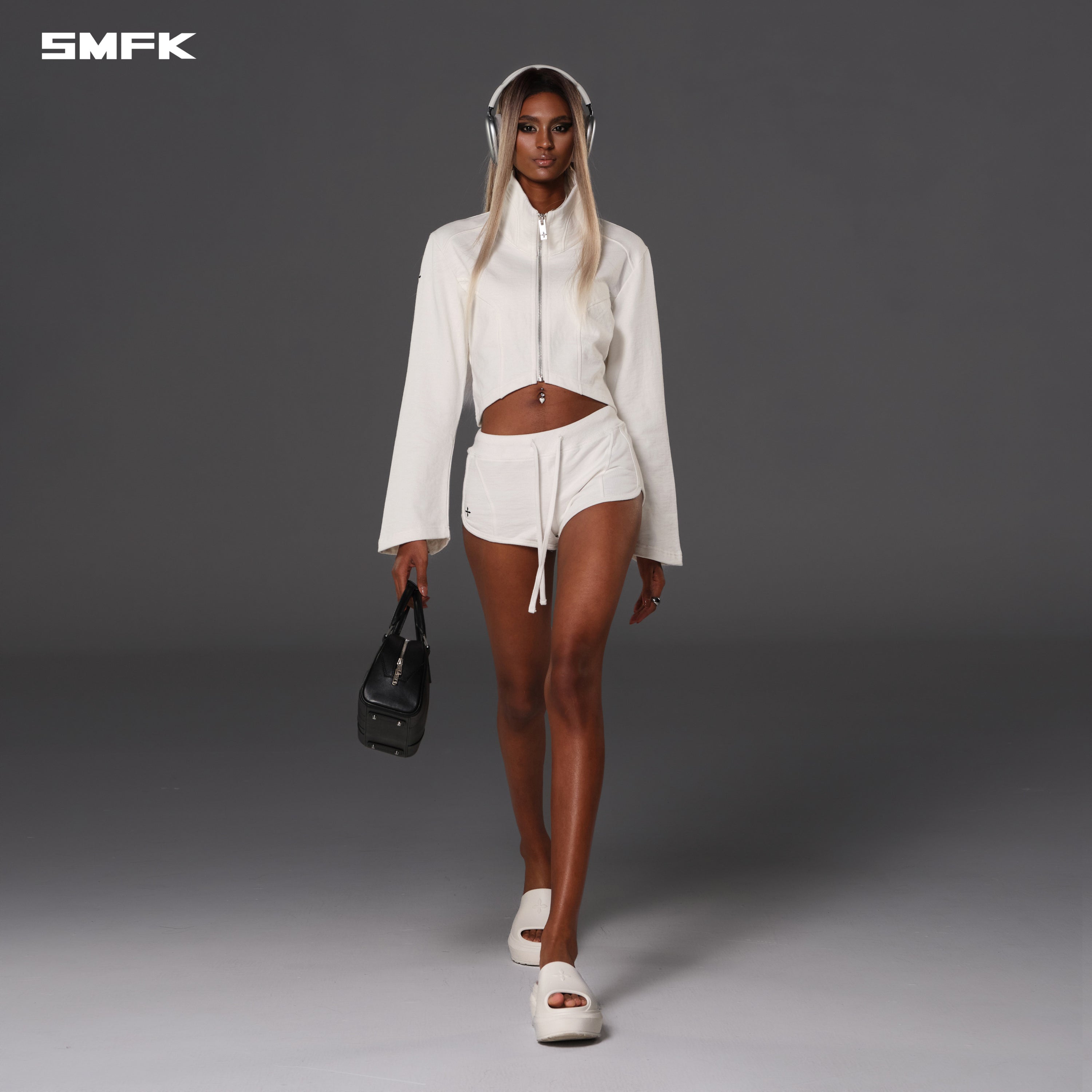 PERMANENT SLIM SUPER SHORTS/COTTON WOOL CLOUD WHITE