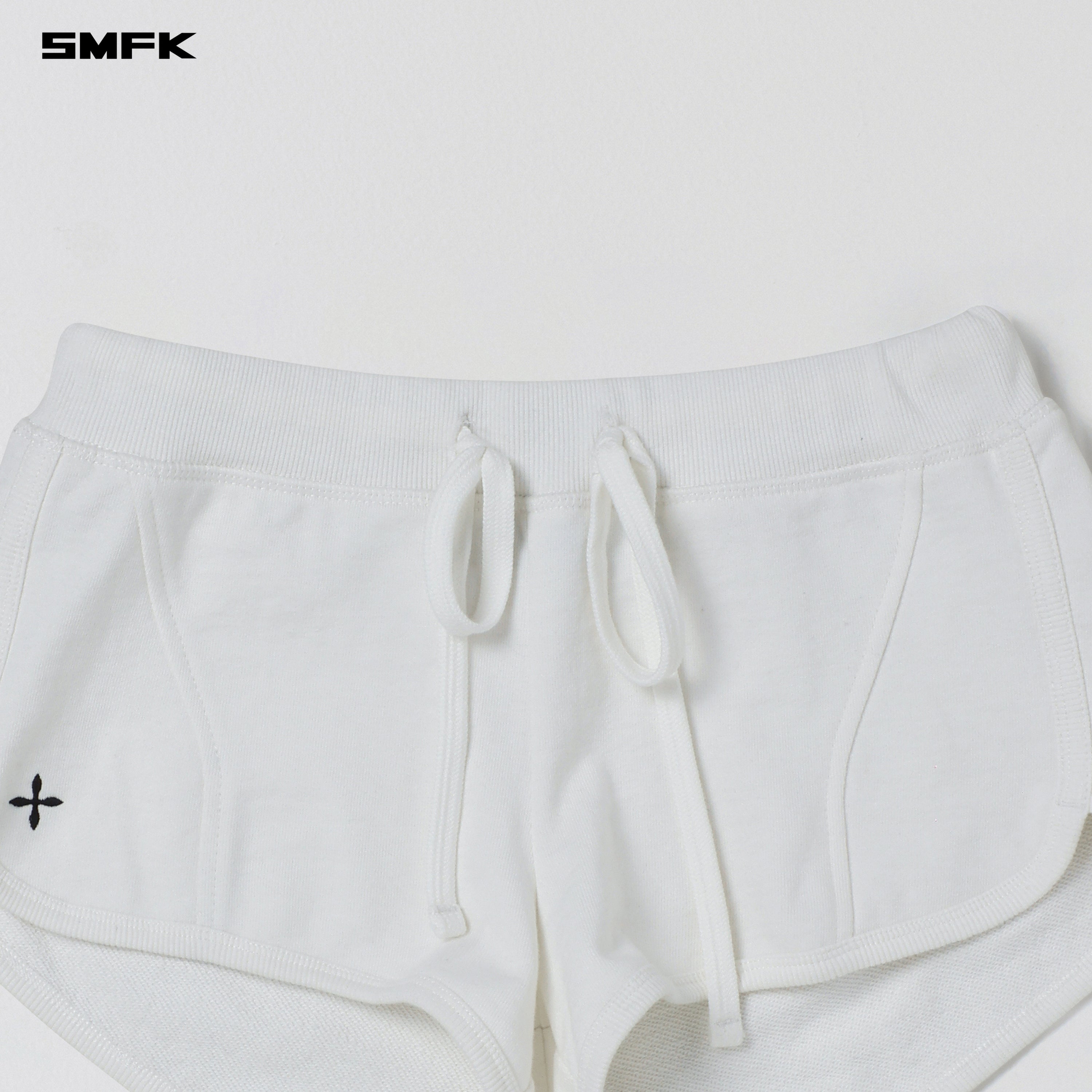 PERMANENT SLIM SUPER SHORTS/COTTON WOOL CLOUD WHITE