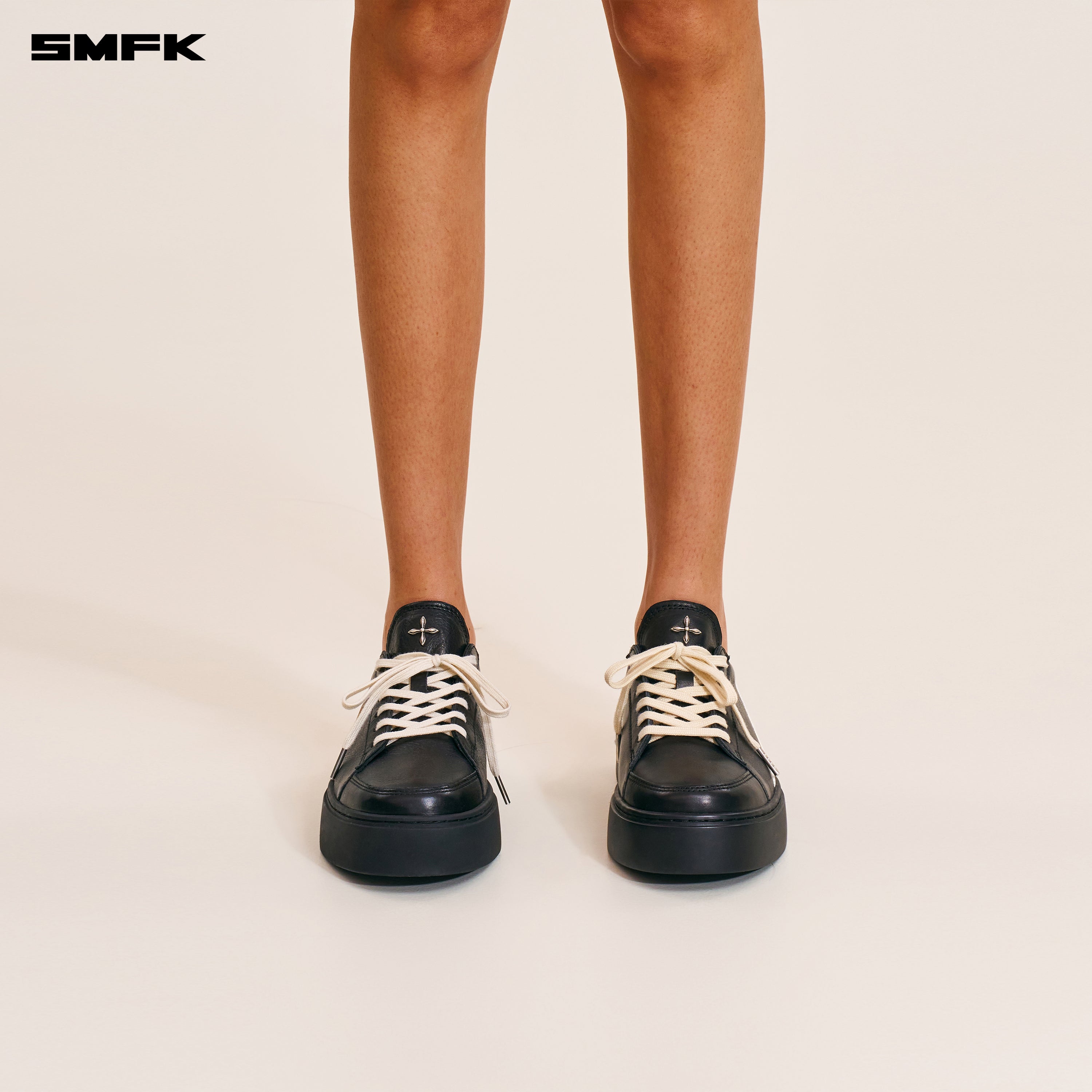 オリジンレザー ロートップスニーカー ウィルダネスブラック