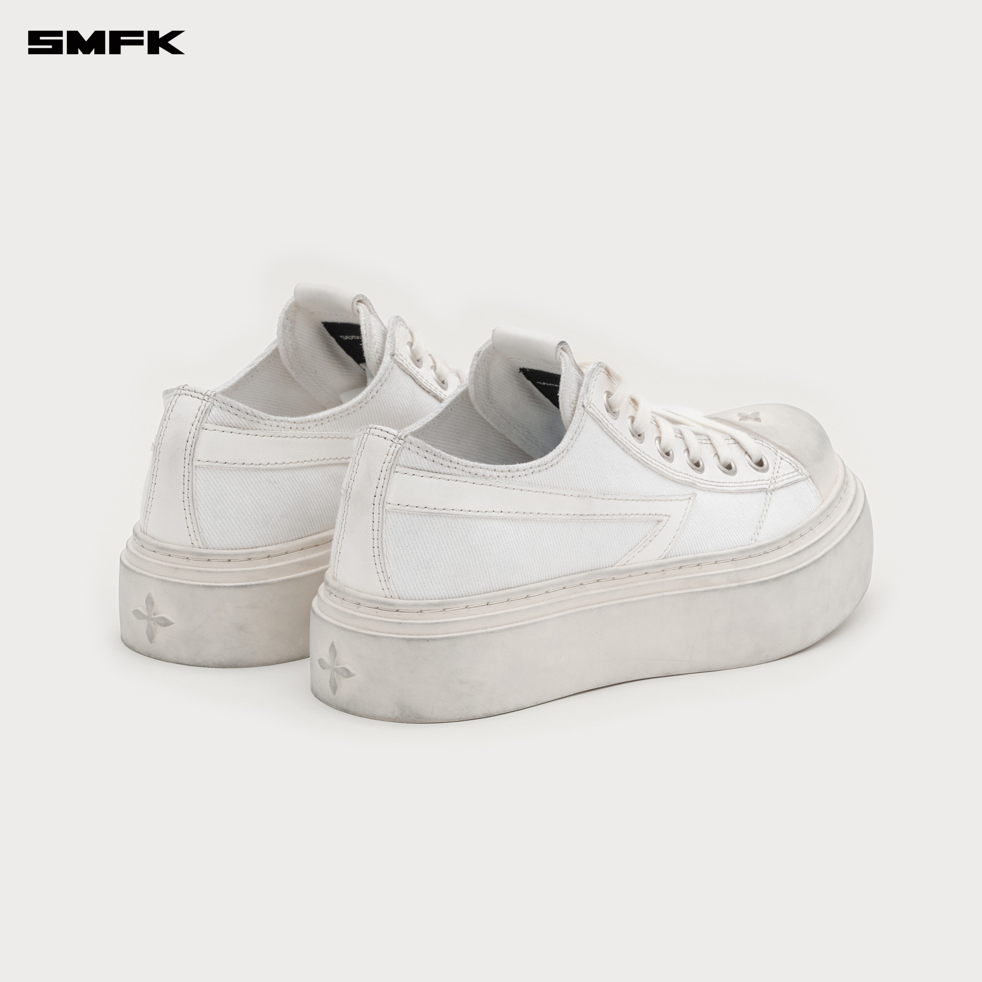 【新品】smfk compass skaterスケートスニーカーホワイトレザー COMPASS METEOR ROVE Low-Top Sneaker White – SMFK Official