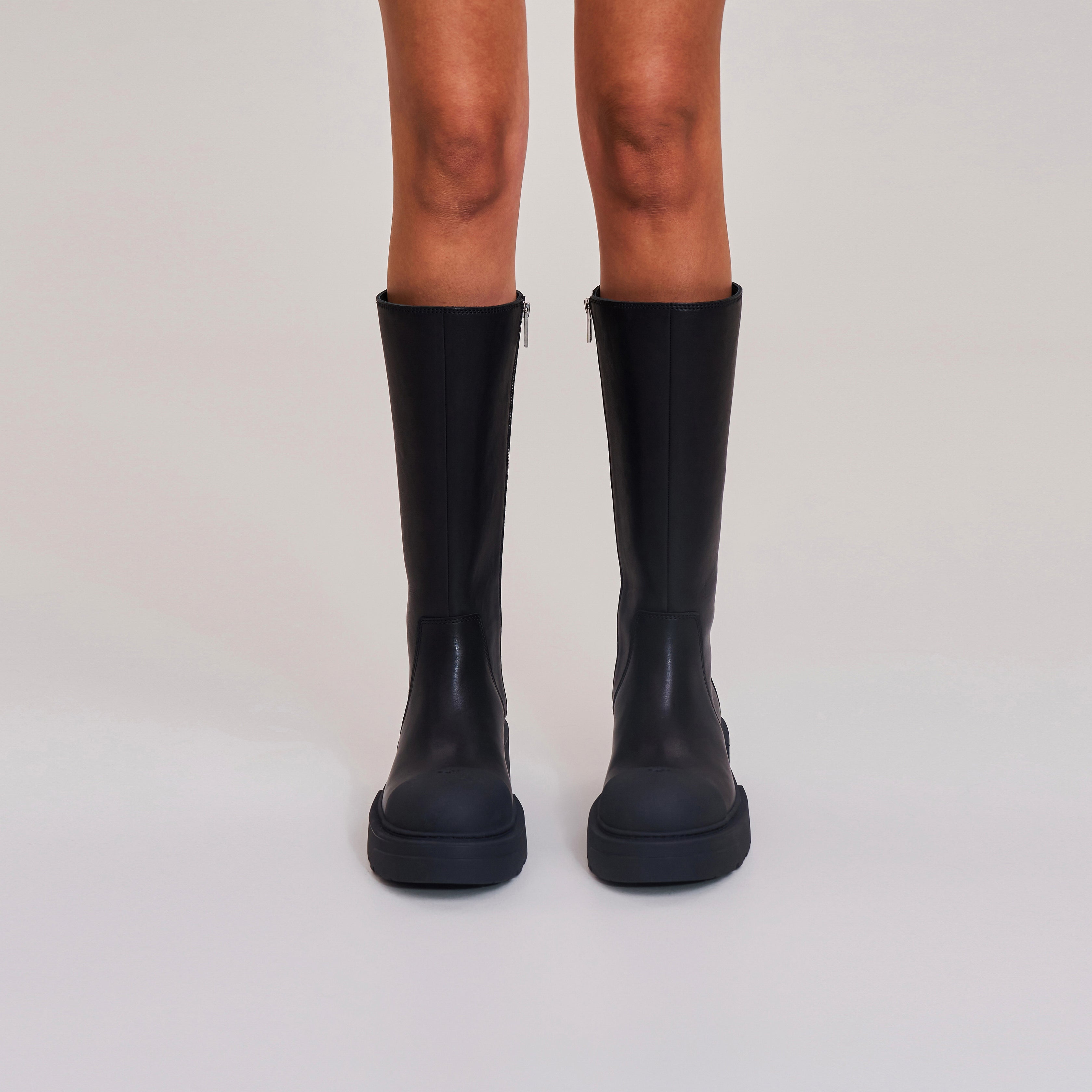 SHOES – SMFK Official