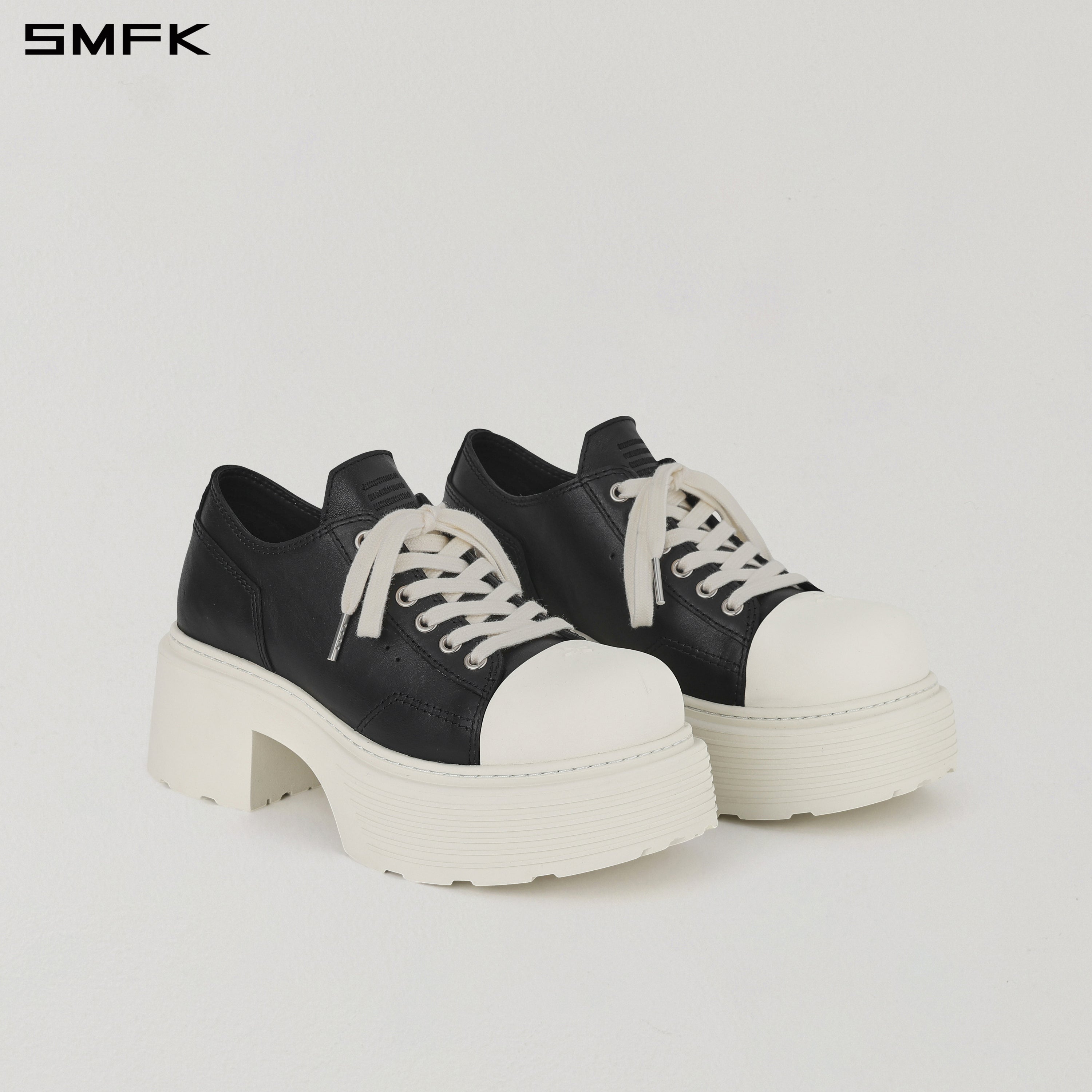 CORE LEATHER SNEAKER/THICK BLACK WHITE