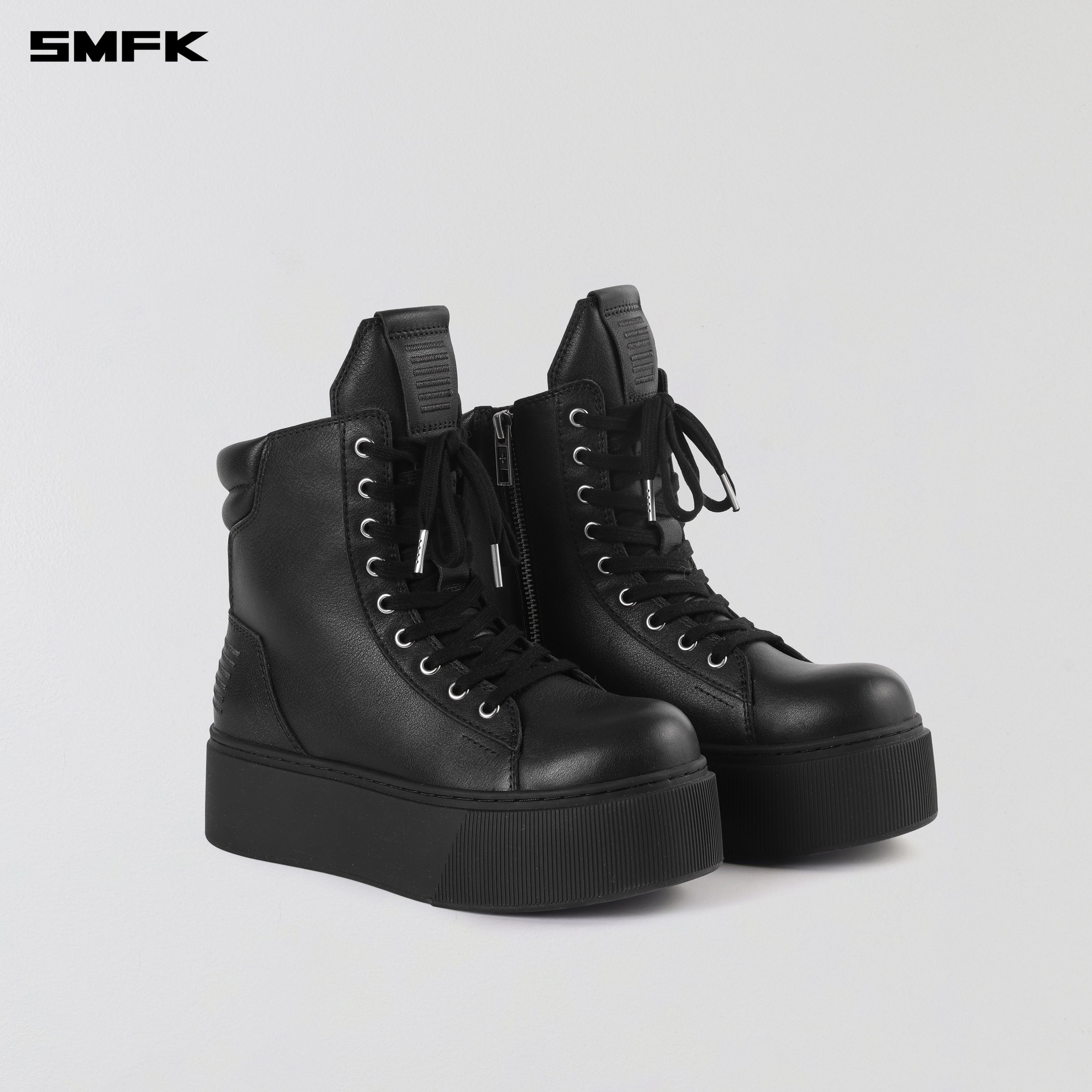 RUSH BOXING MID BOOTS WILD BLACK