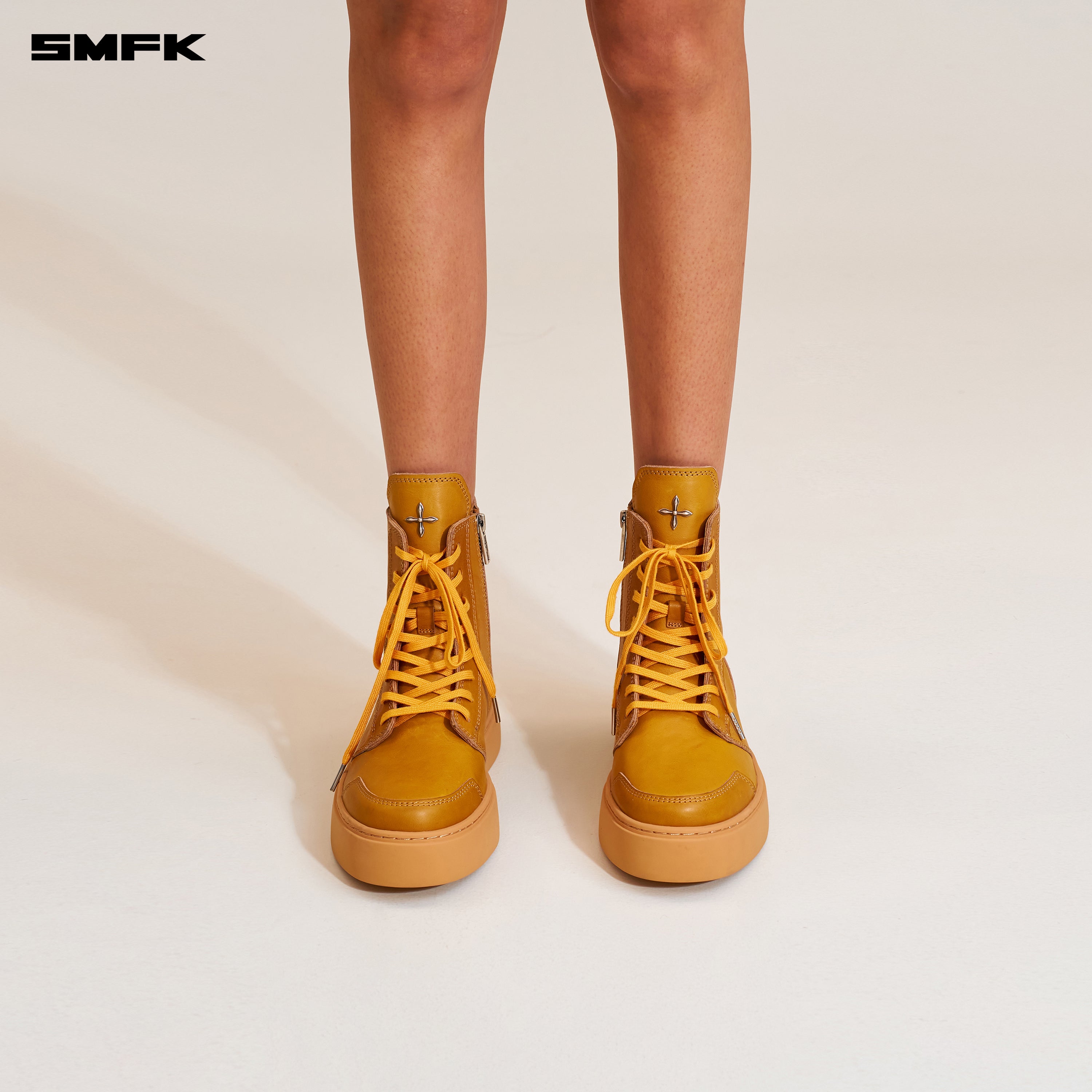 ストライクレザーハイトップスニーカー（プレーリーブラウン）