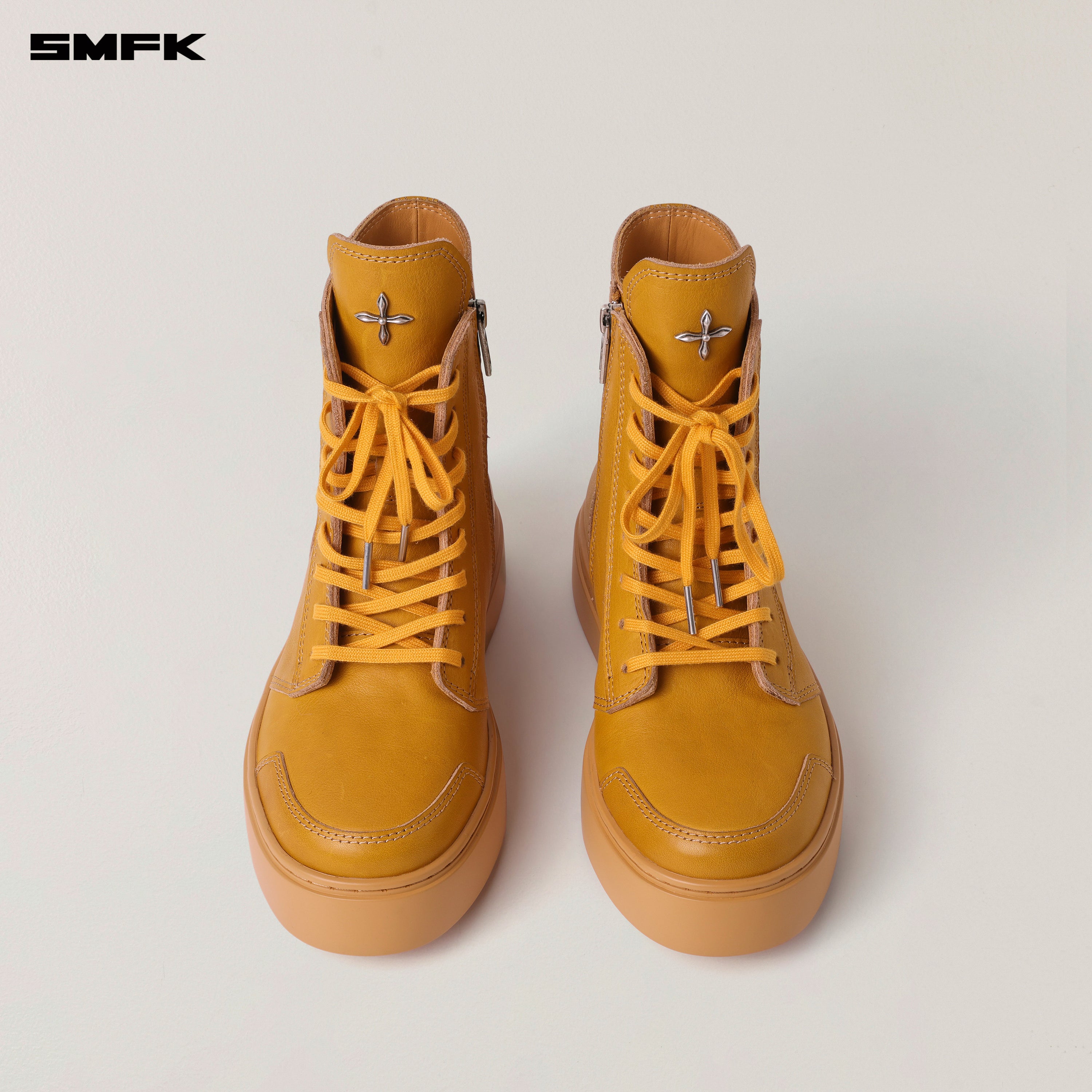 ストライクレザーハイトップスニーカー（プレーリーブラウン）