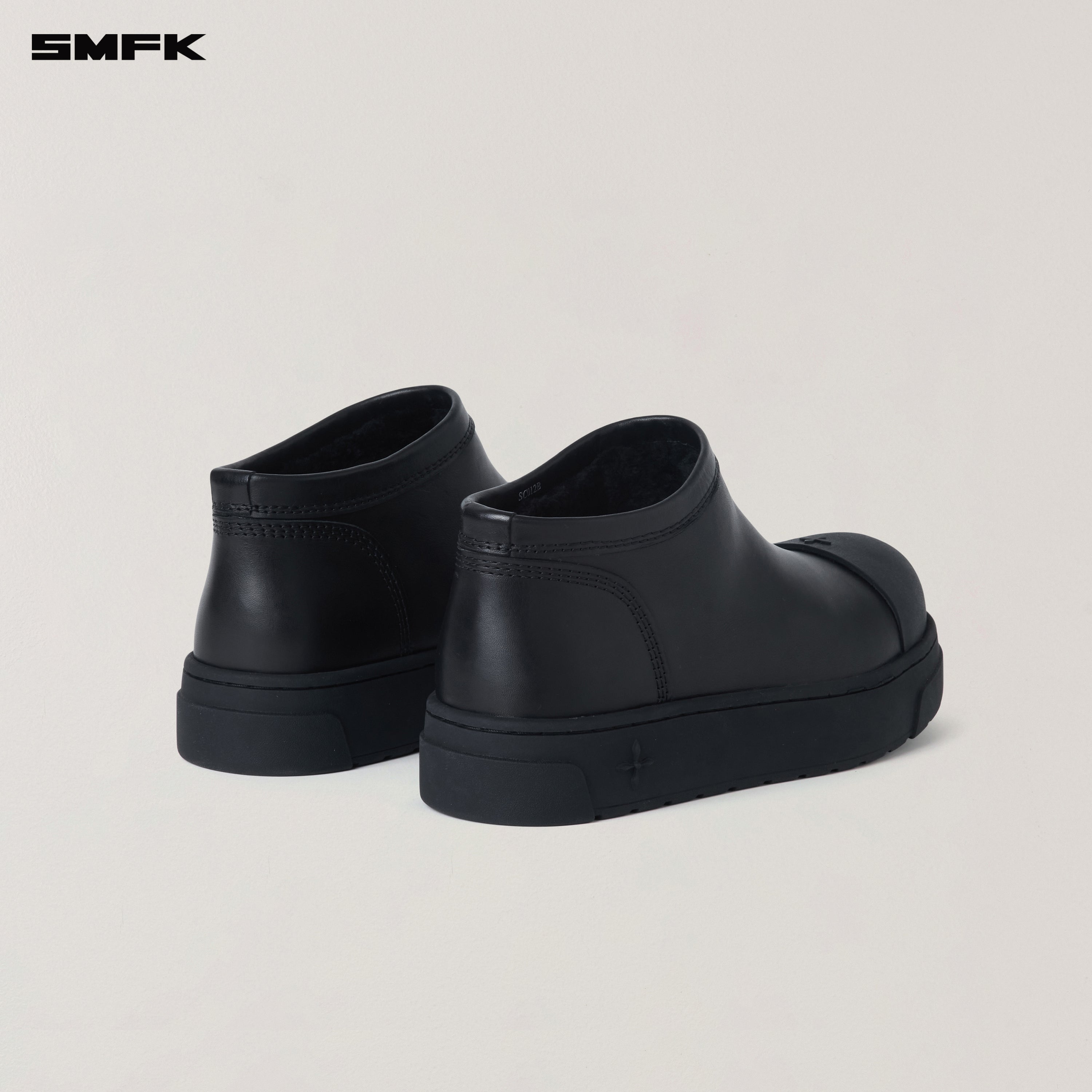 COMPASS SHERPA WOOLLY SNOWSHOE/LOW WILD BLACK