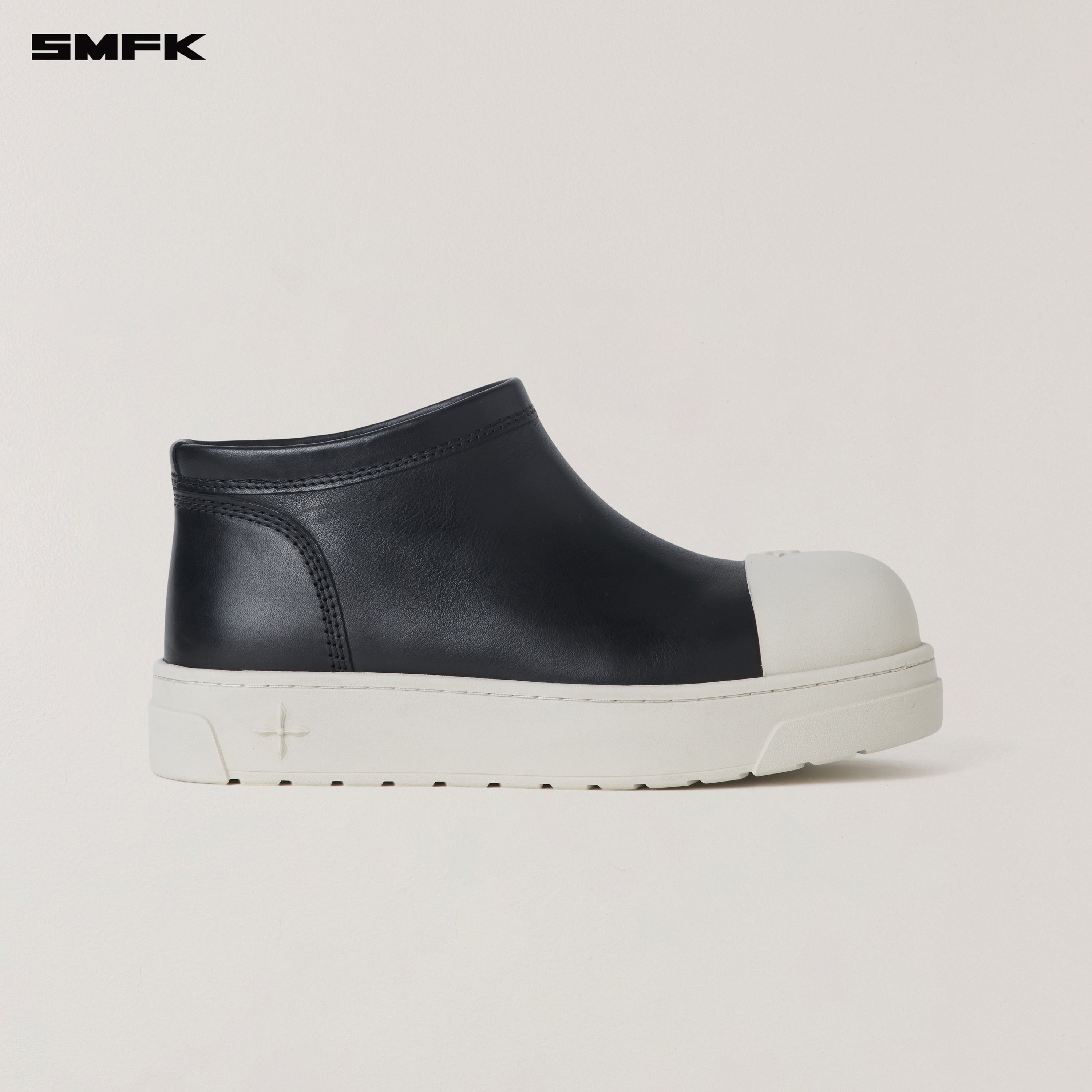 COMPASS SHERPA WOOLLY SNOWSHOE/LOW BLACK WHITE