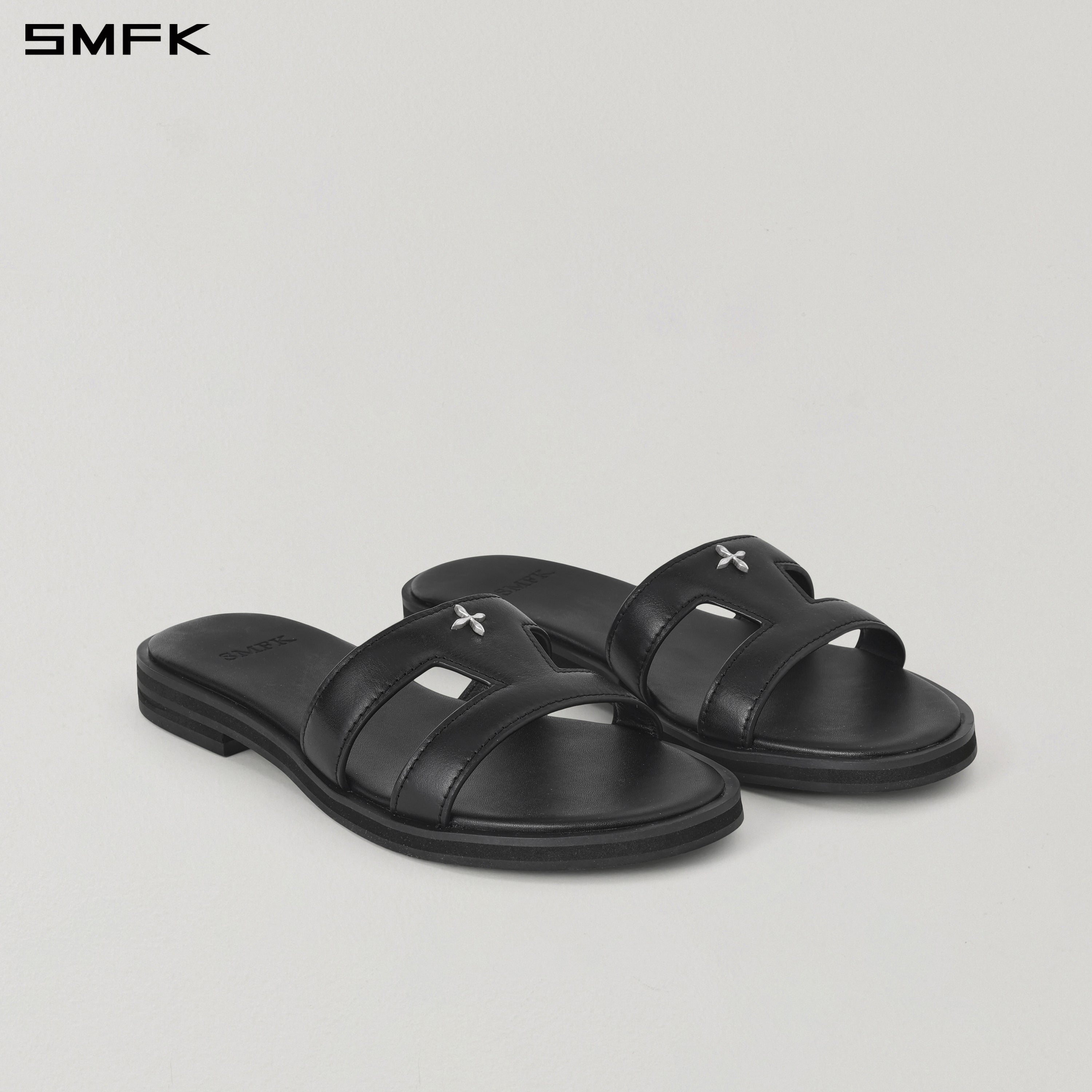 MIRAGE PRISM FLAT LEATHER SANDAL/CALF WILD BLACK