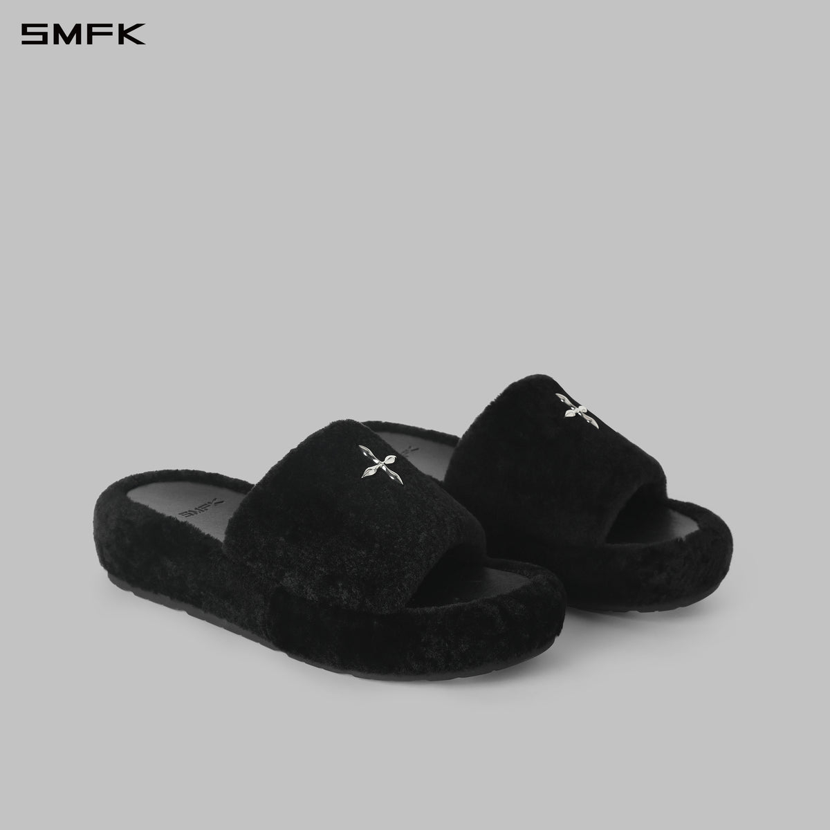 PRISM WORLD SHEEPSKIN SLIPPERS WILD BLACK