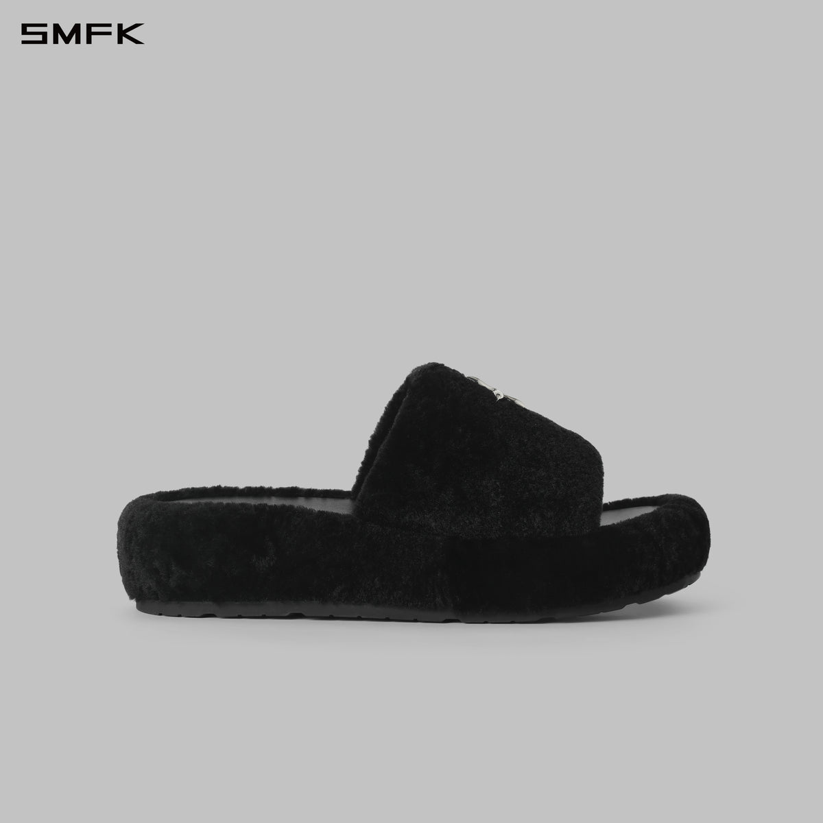 PRISM WORLD SHEEPSKIN SLIPPERS WILD BLACK