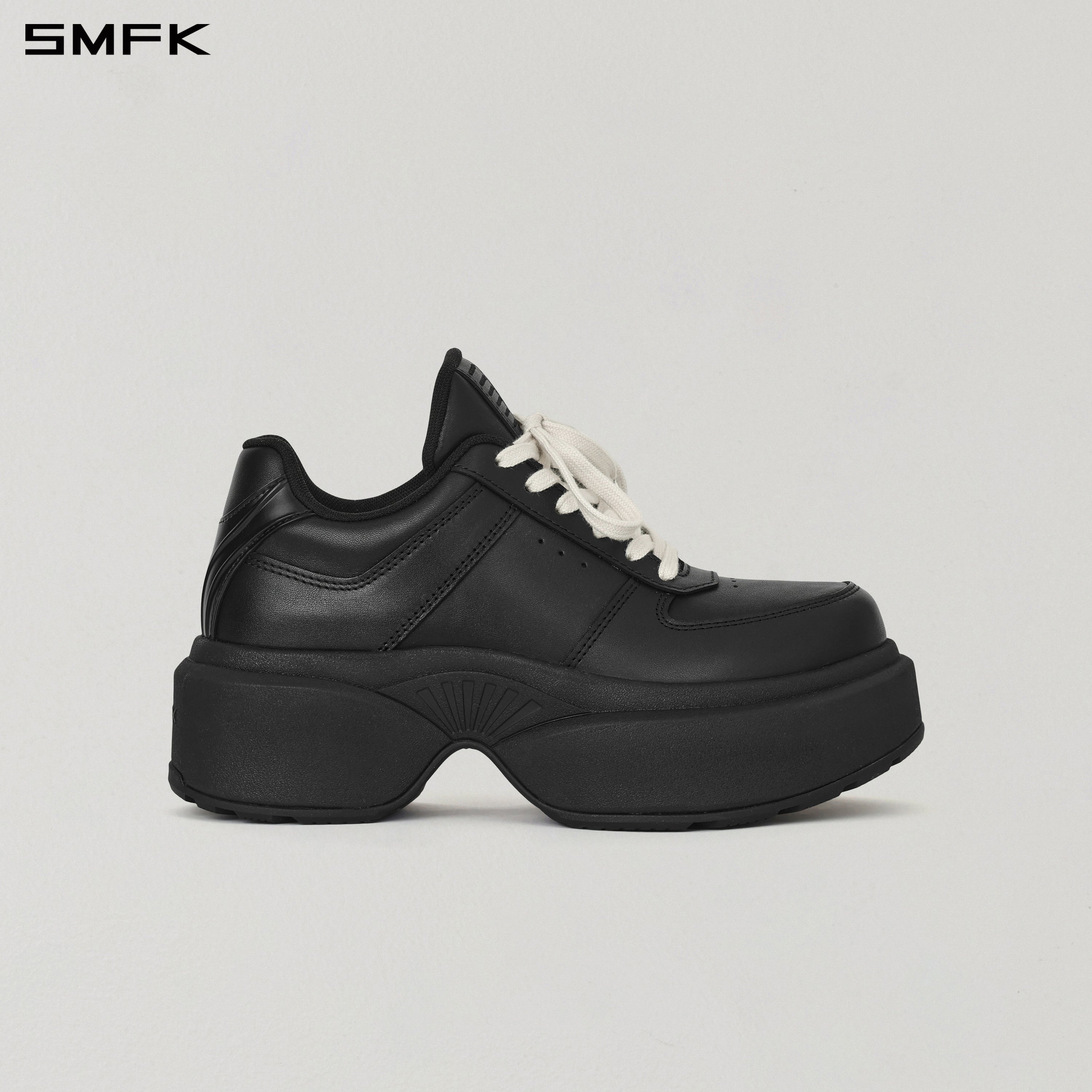 CORE-W CLASSIC LEATHER SPORTS SHOES/THICK WILD BLACK