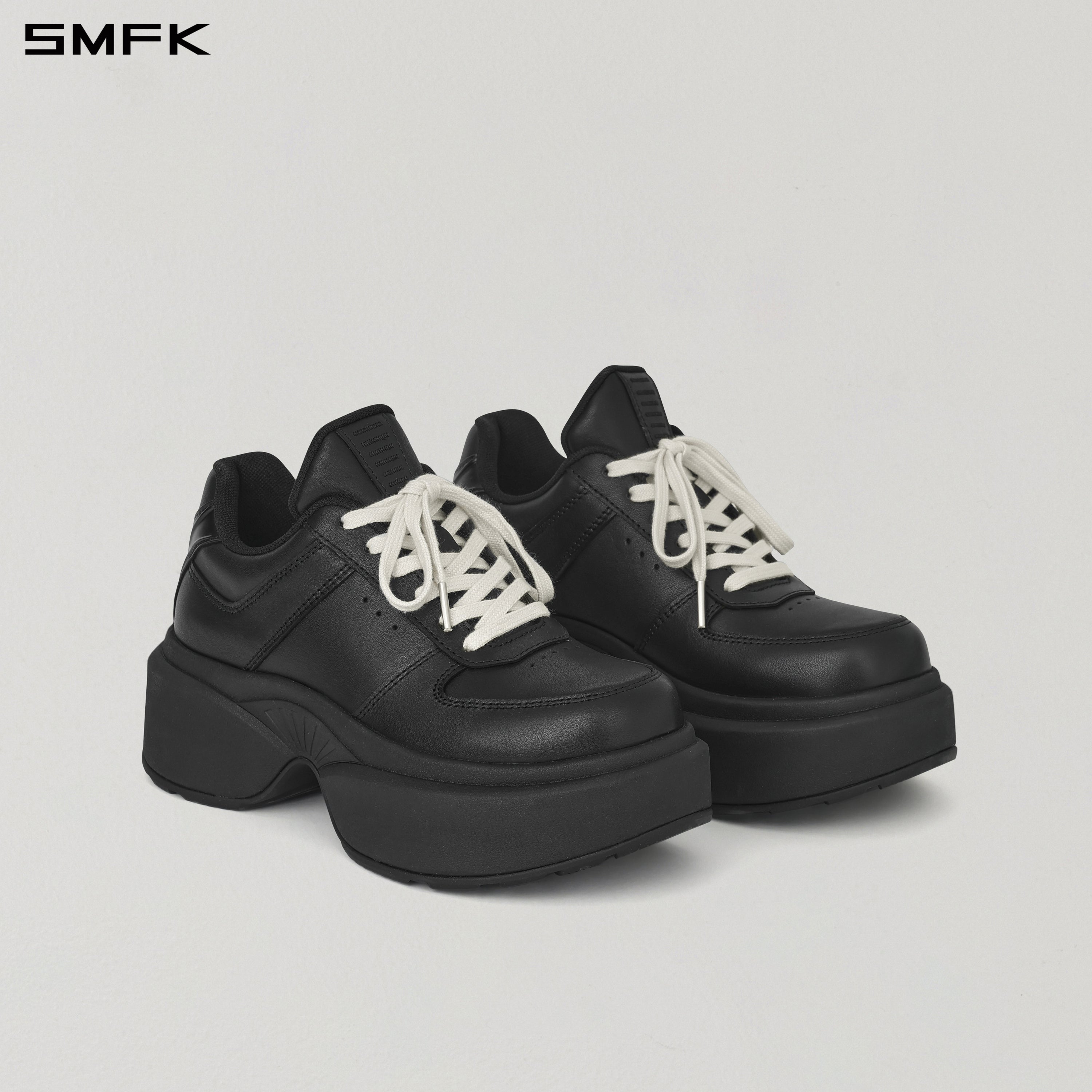 CORE-W CLASSIC LEATHER SPORTS SHOES/THICK WILD BLACK