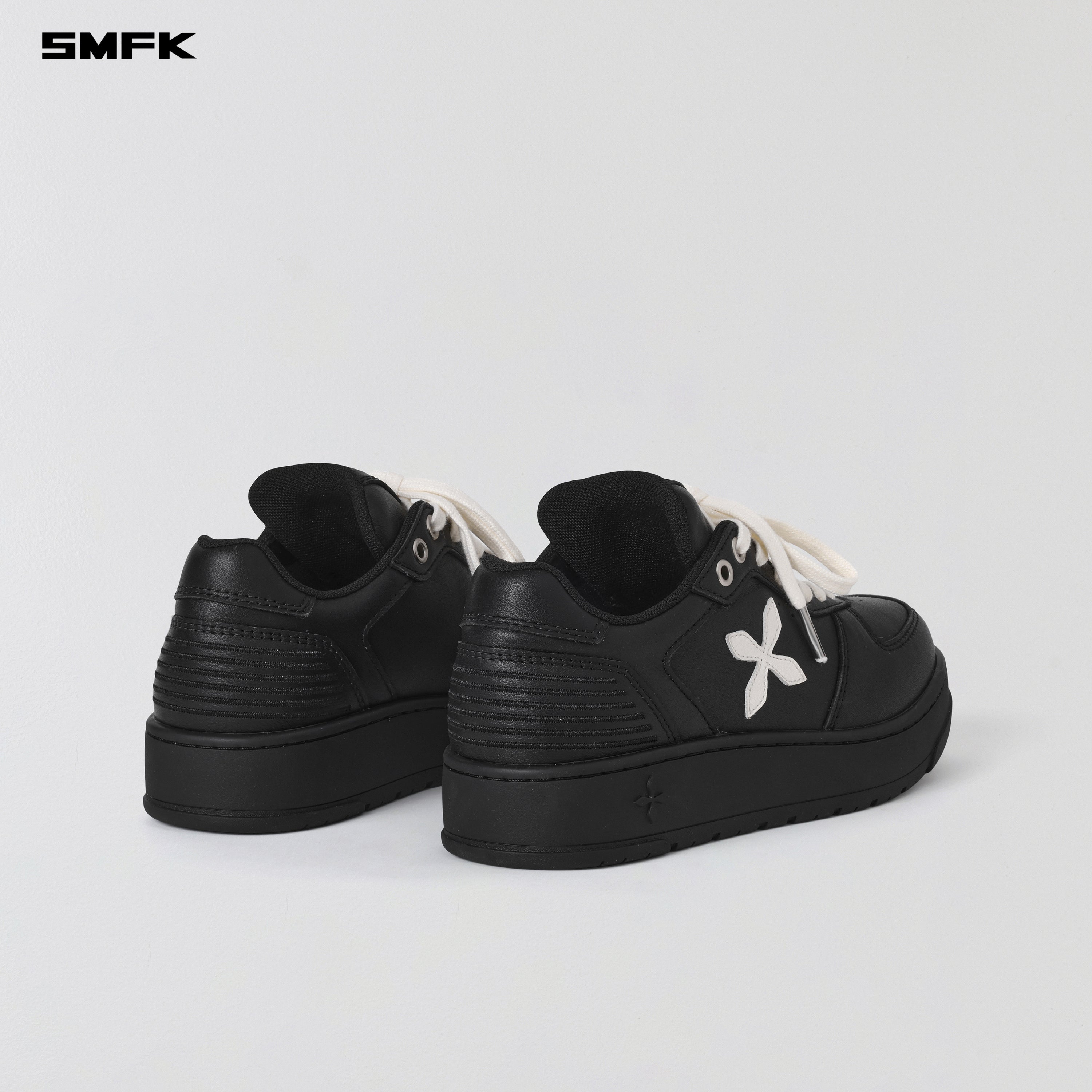 COMPASS MODE-T LEATHER MULTI SNEAKER WILD BLACK