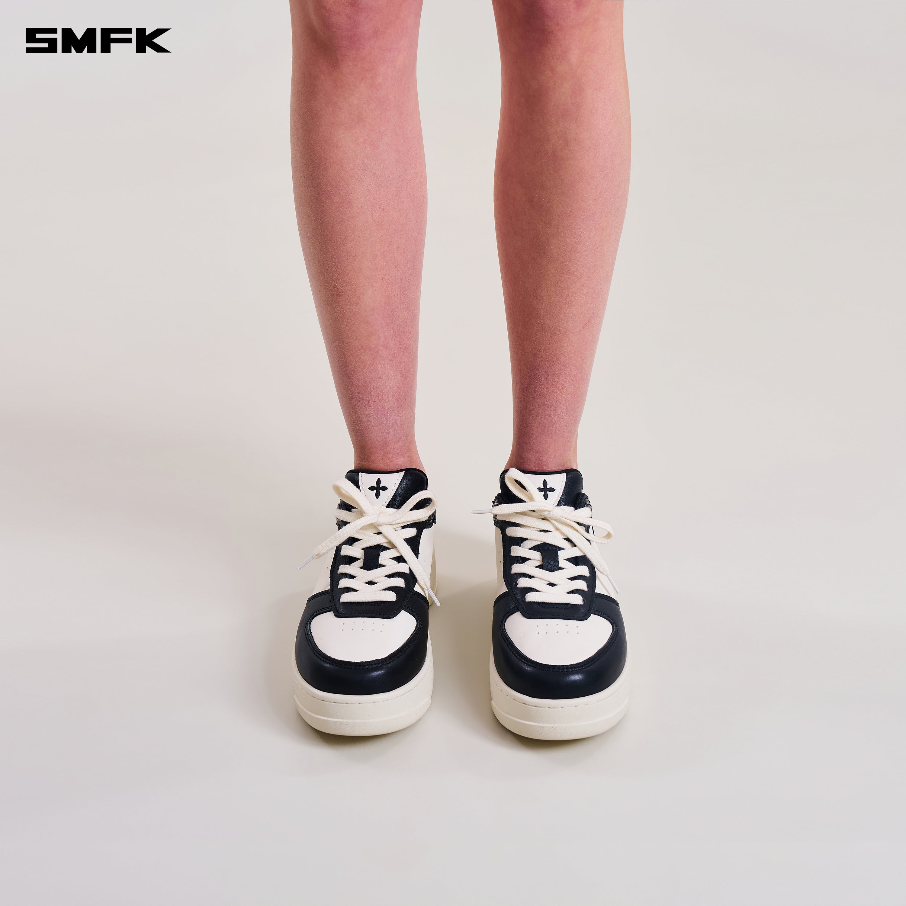 COMPASS MODE-T LEATHER SNEAKER BLACK WHITE