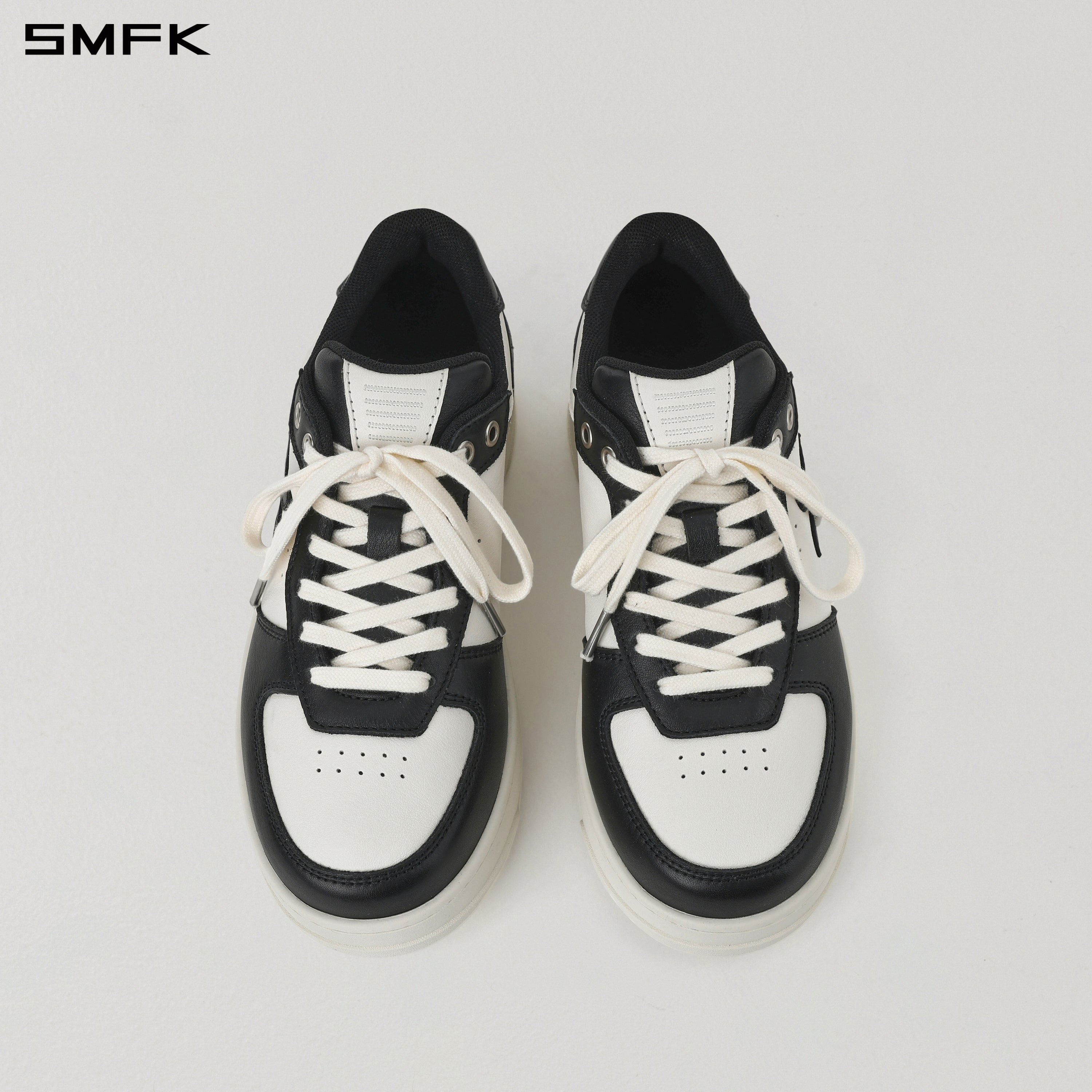 RETRO CROSS TRAINER/LEATHER/W BLACK WHITE