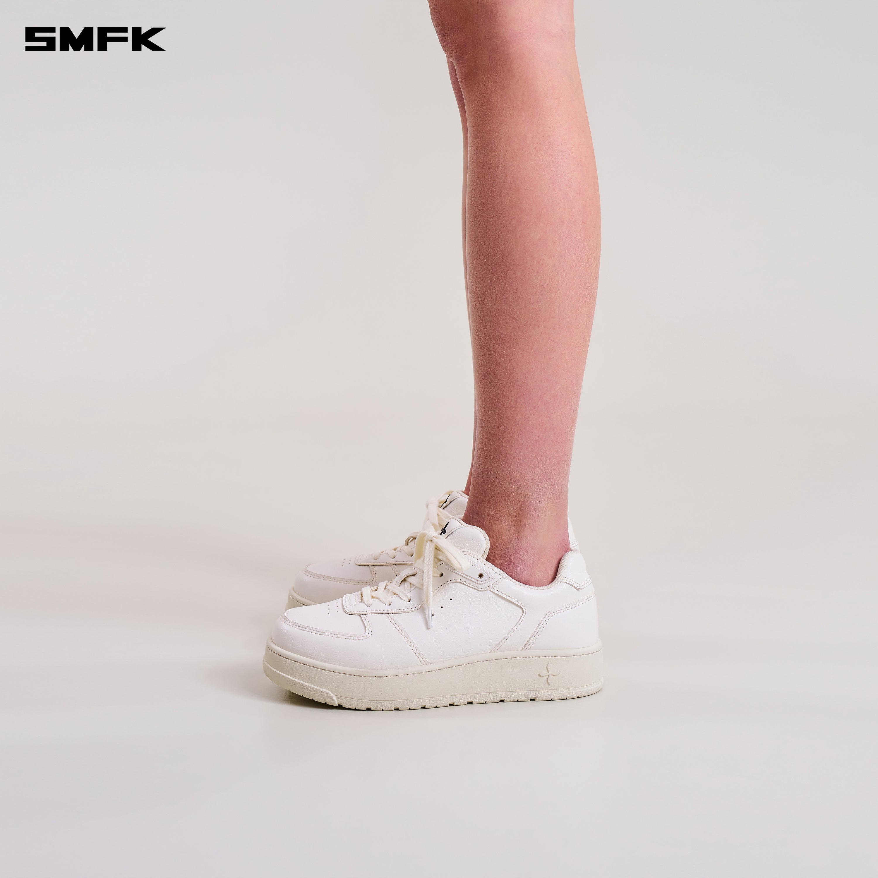 COMPASS MODE-T LEATHER SNEAKER CLOUD WHITE