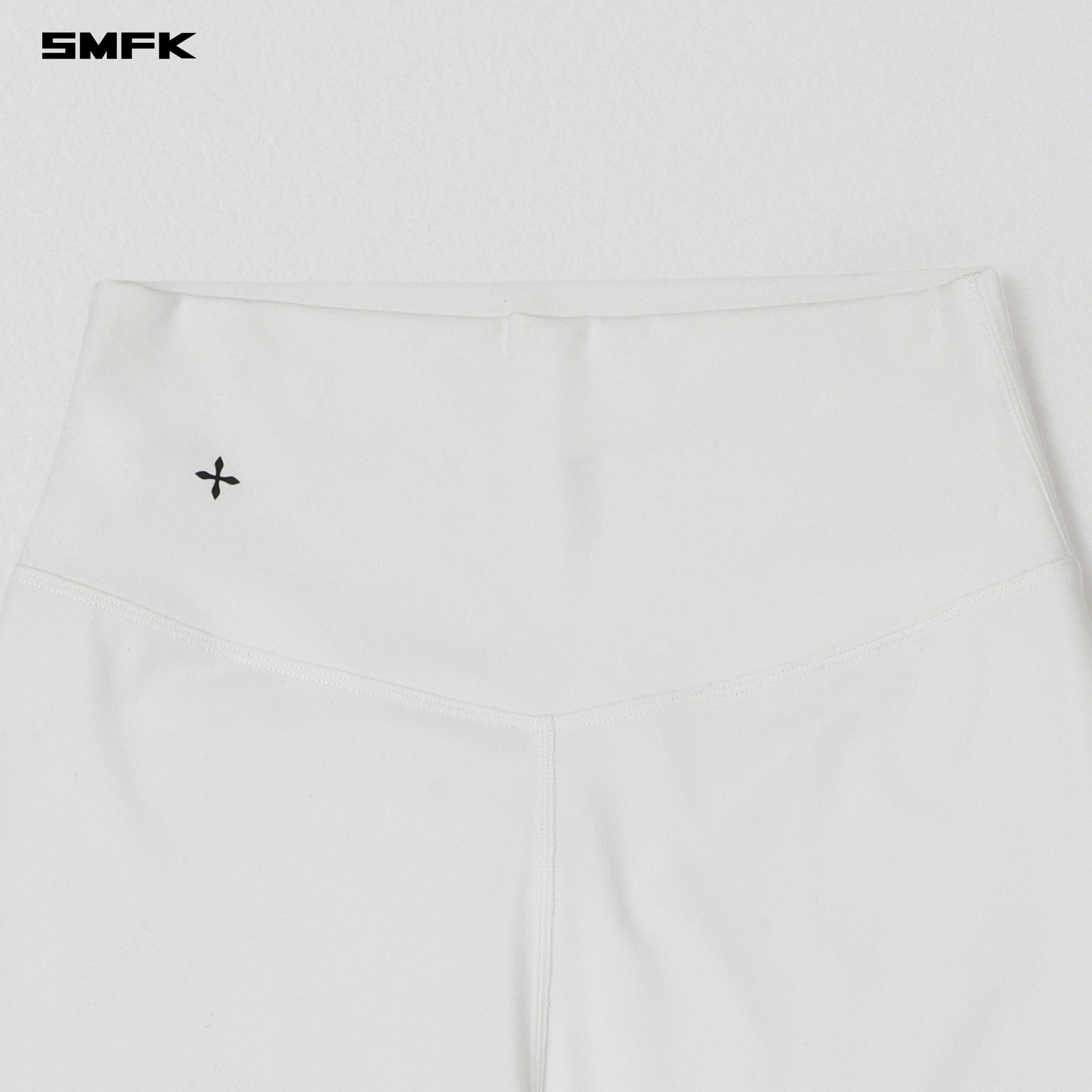 FOCUS GYM TAPER PANTS/Lycra Nylon CLOUD WHITE